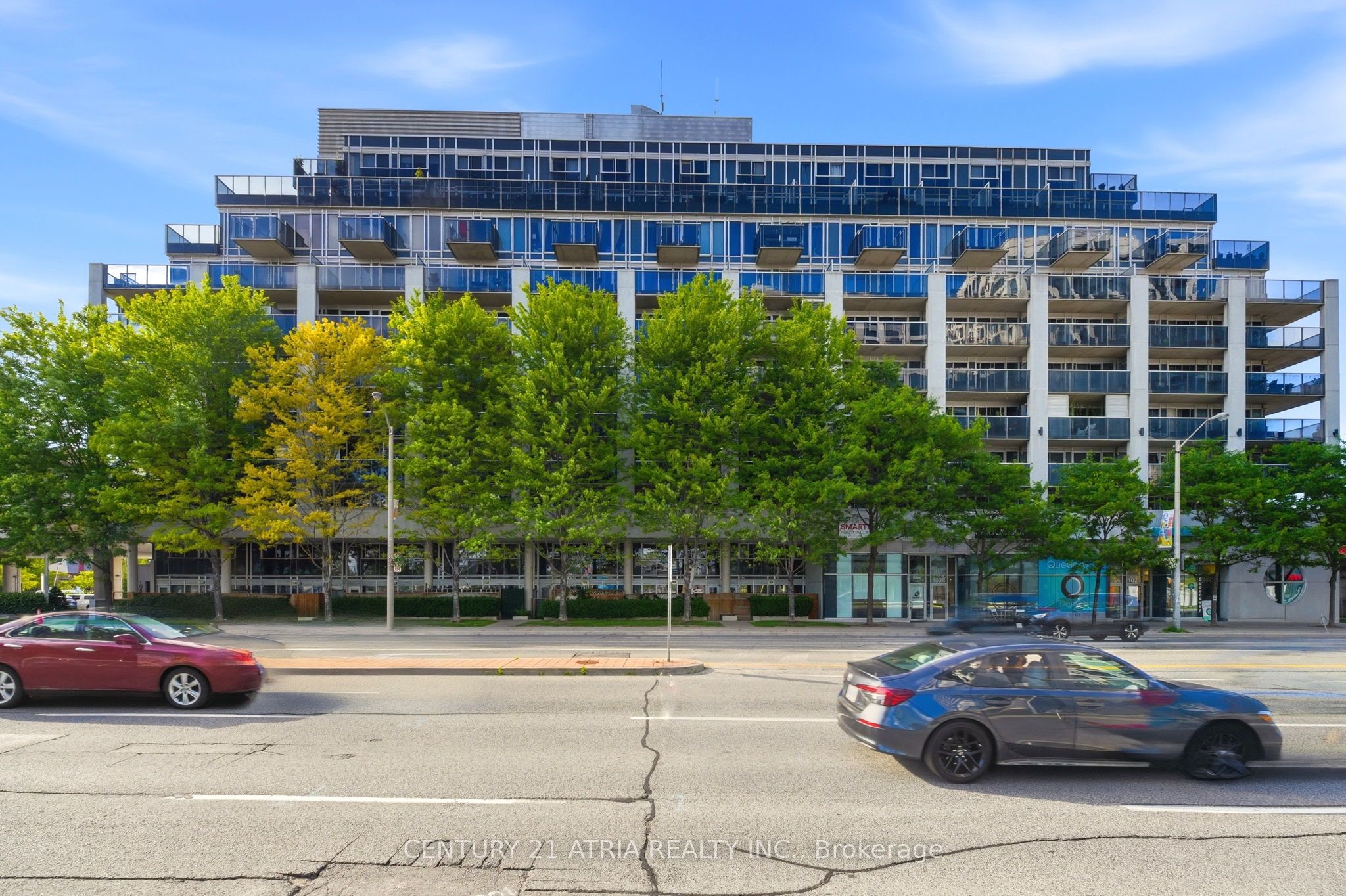 1040 The Queensway Avenue N 502, Toronto, ON M8Z 0A7 photo 2