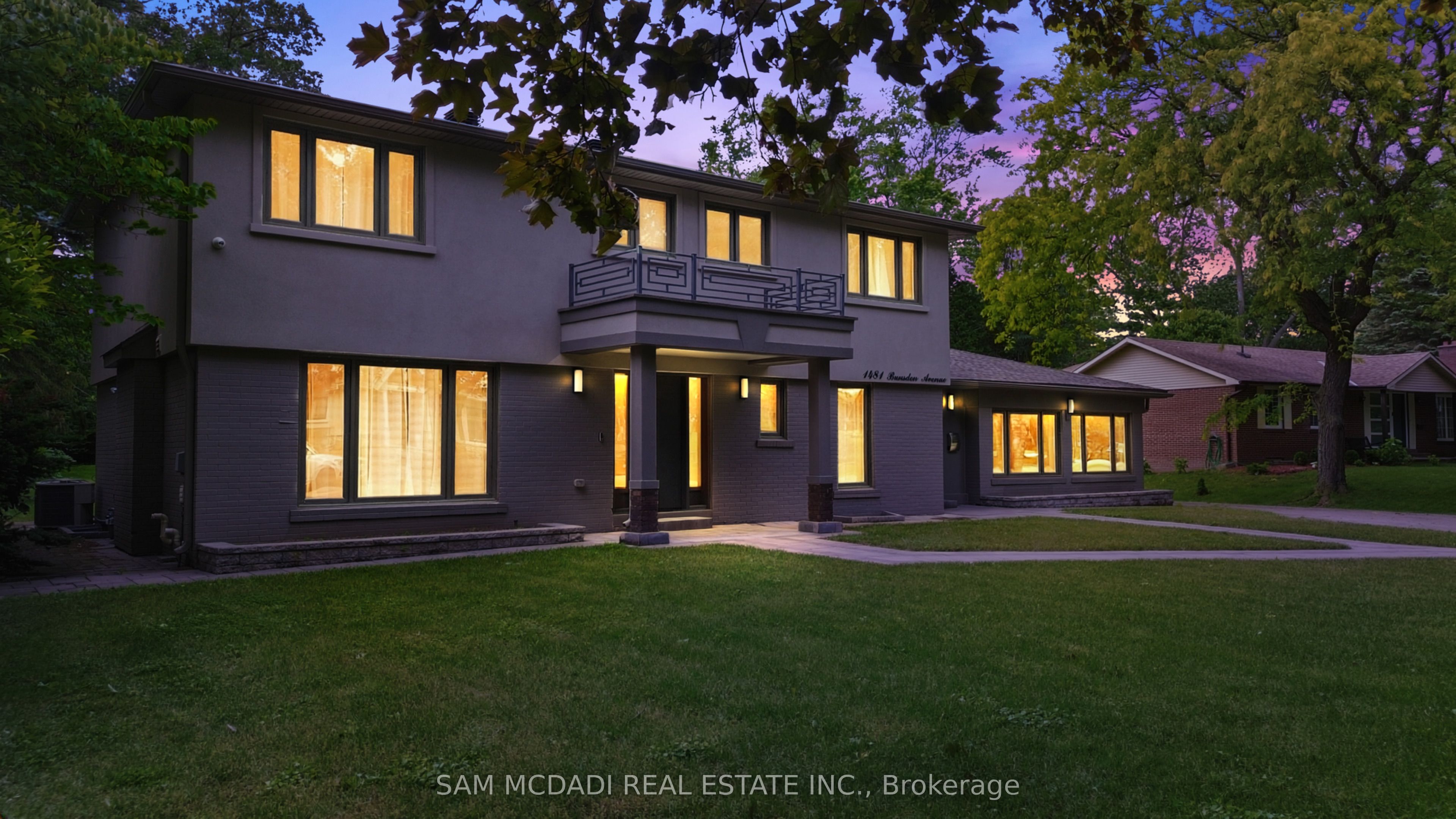 1481 Bunsden Avenue, Mississauga, ON L5H 2B5