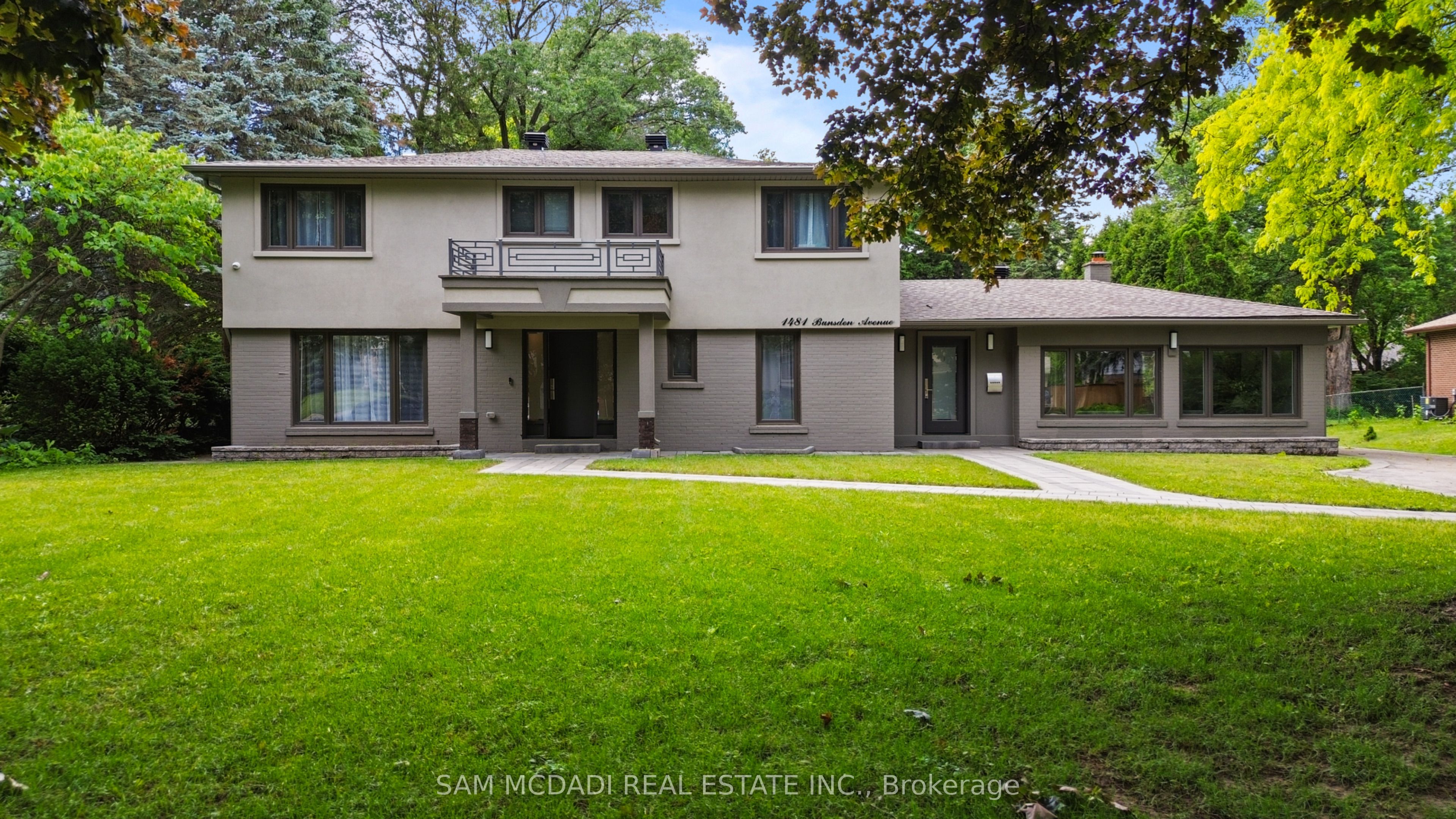 1481 Bunsden Avenue, Mississauga, ON L5H 2B5 photo 2