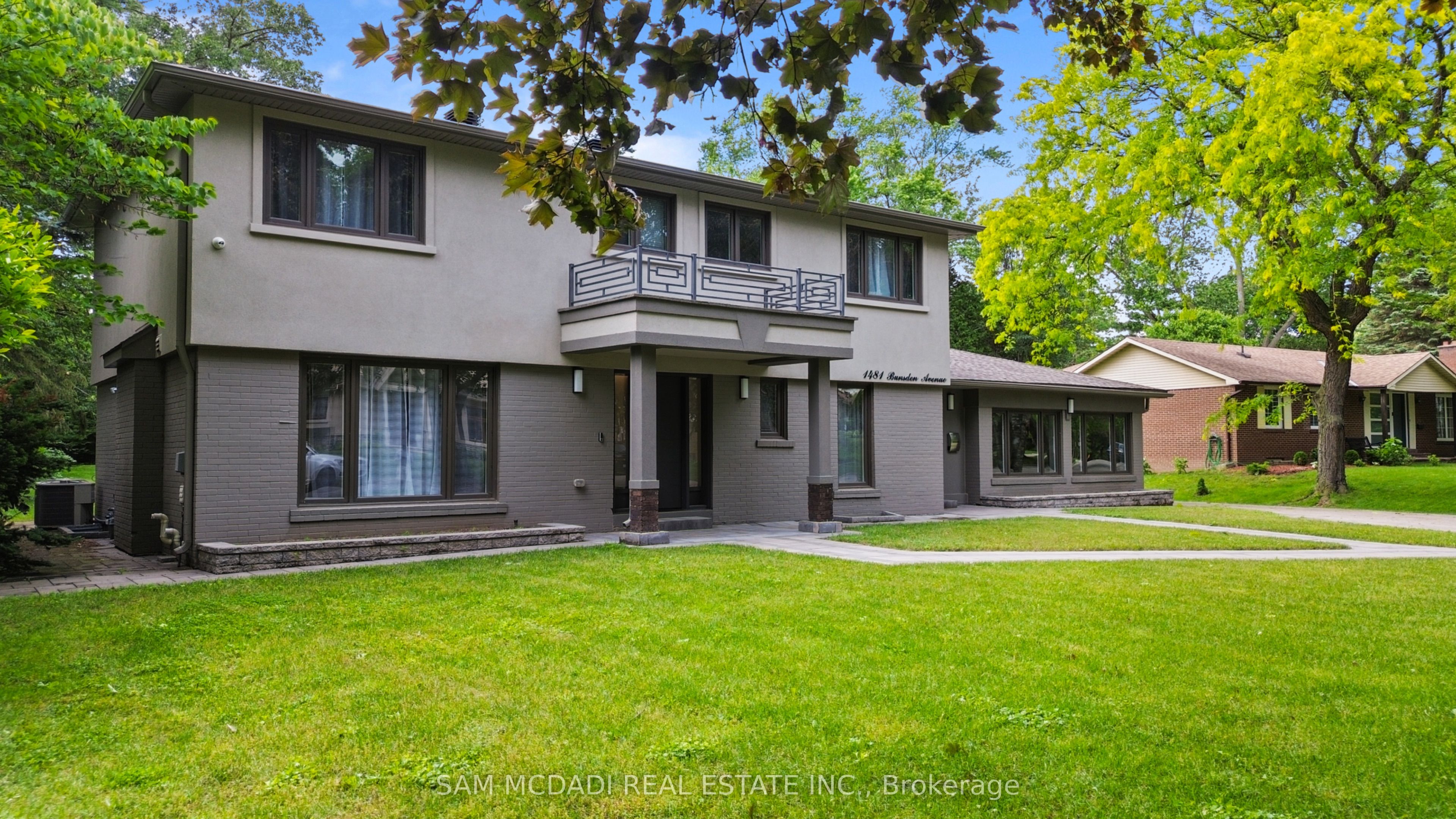 1481 Bunsden Avenue, Mississauga, ON L5H 2B5 photo 3
