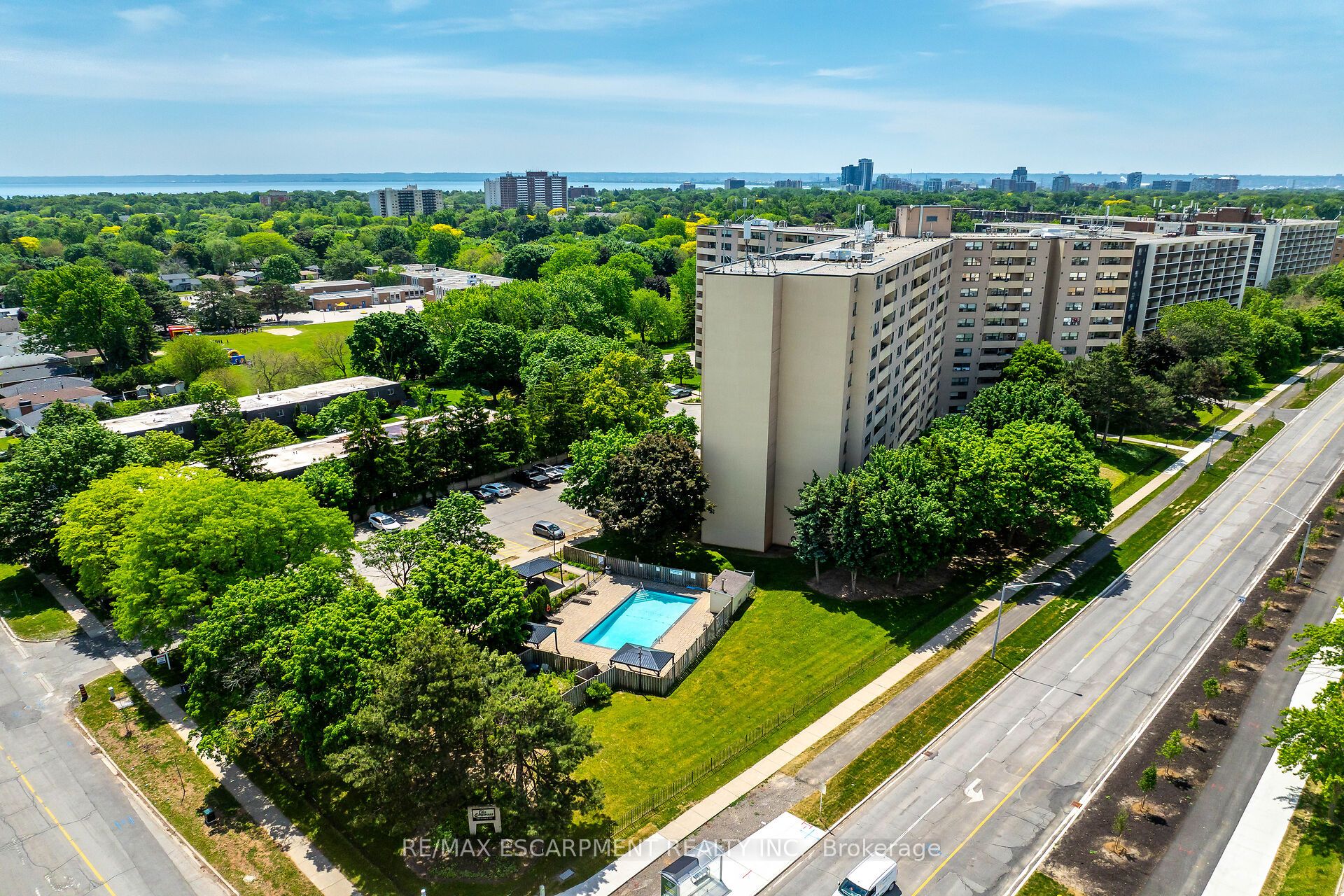 700 Dynes Road 1005, Burlington, ON L8N 3M2