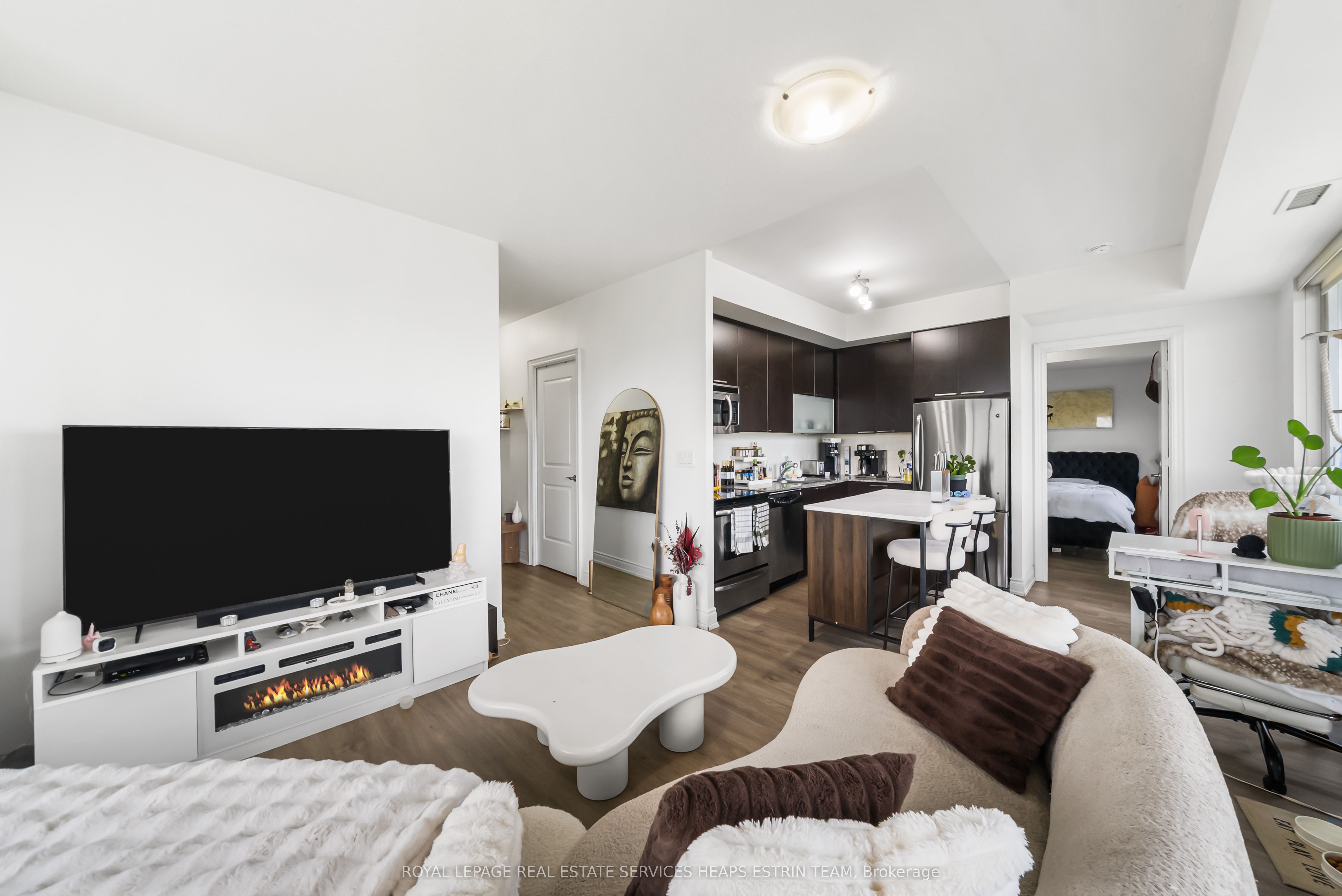 16 Brookers Lane 3301, Toronto, ON M8V 0A5 photo 3