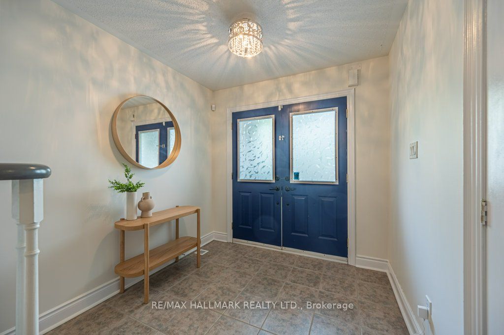 3 Chimes Lane, Toronto, ON M8Y 4H8 photo 5