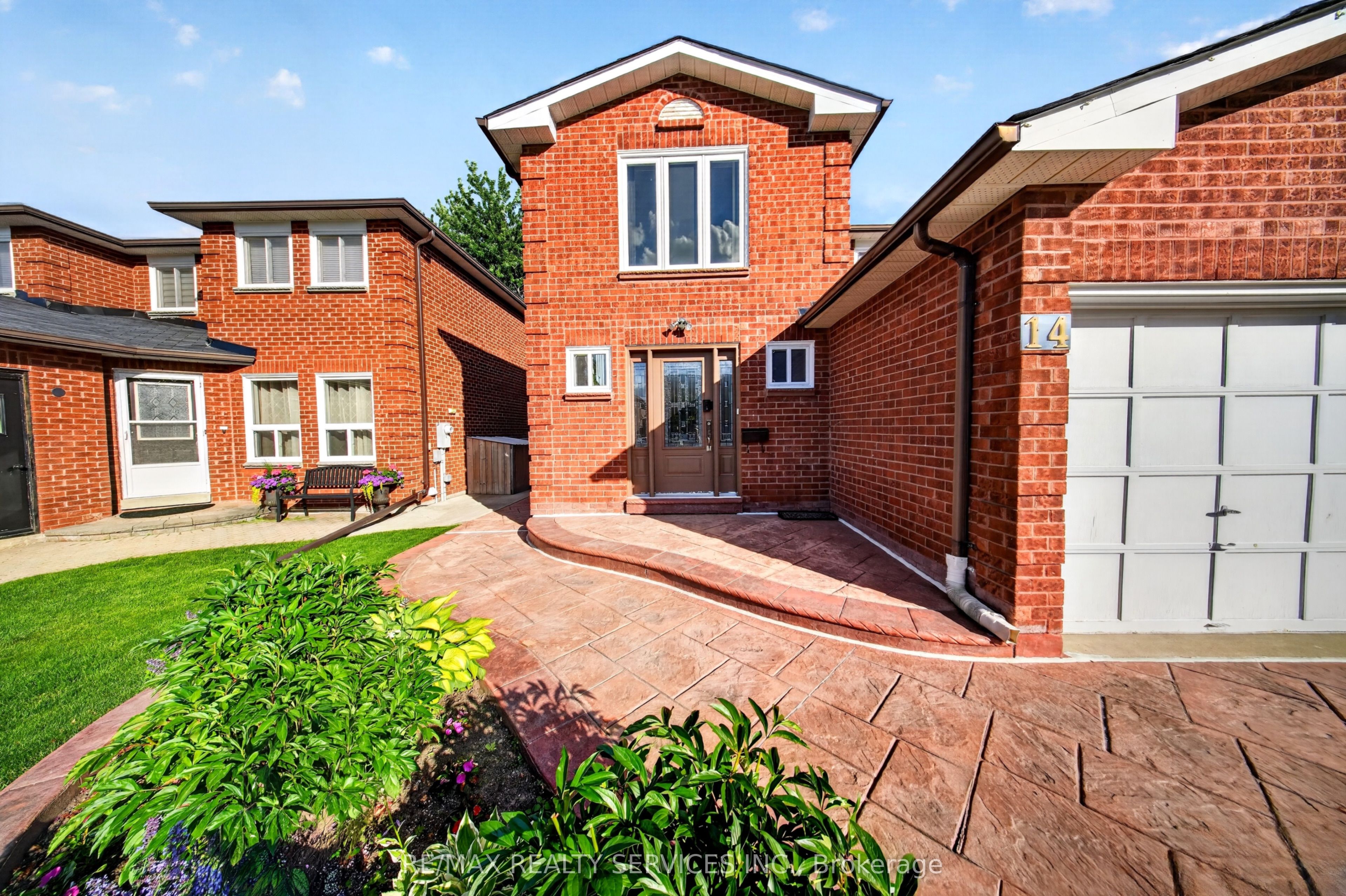14 Gatesgill Street, Brampton, ON L6X 3S4 photo 3