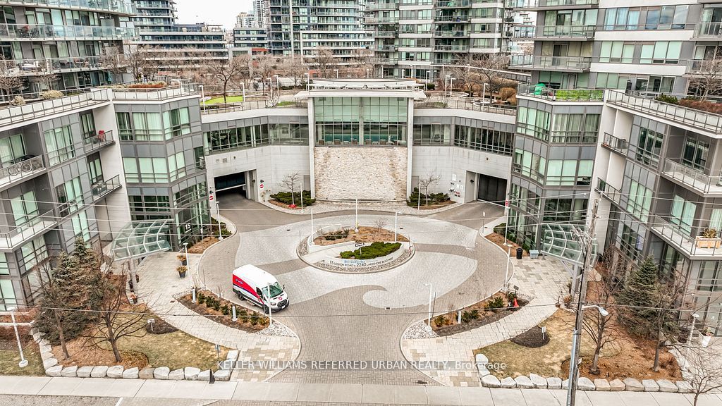 15 Legion Road 1002, Toronto, ON M8V 0A9 photo 5