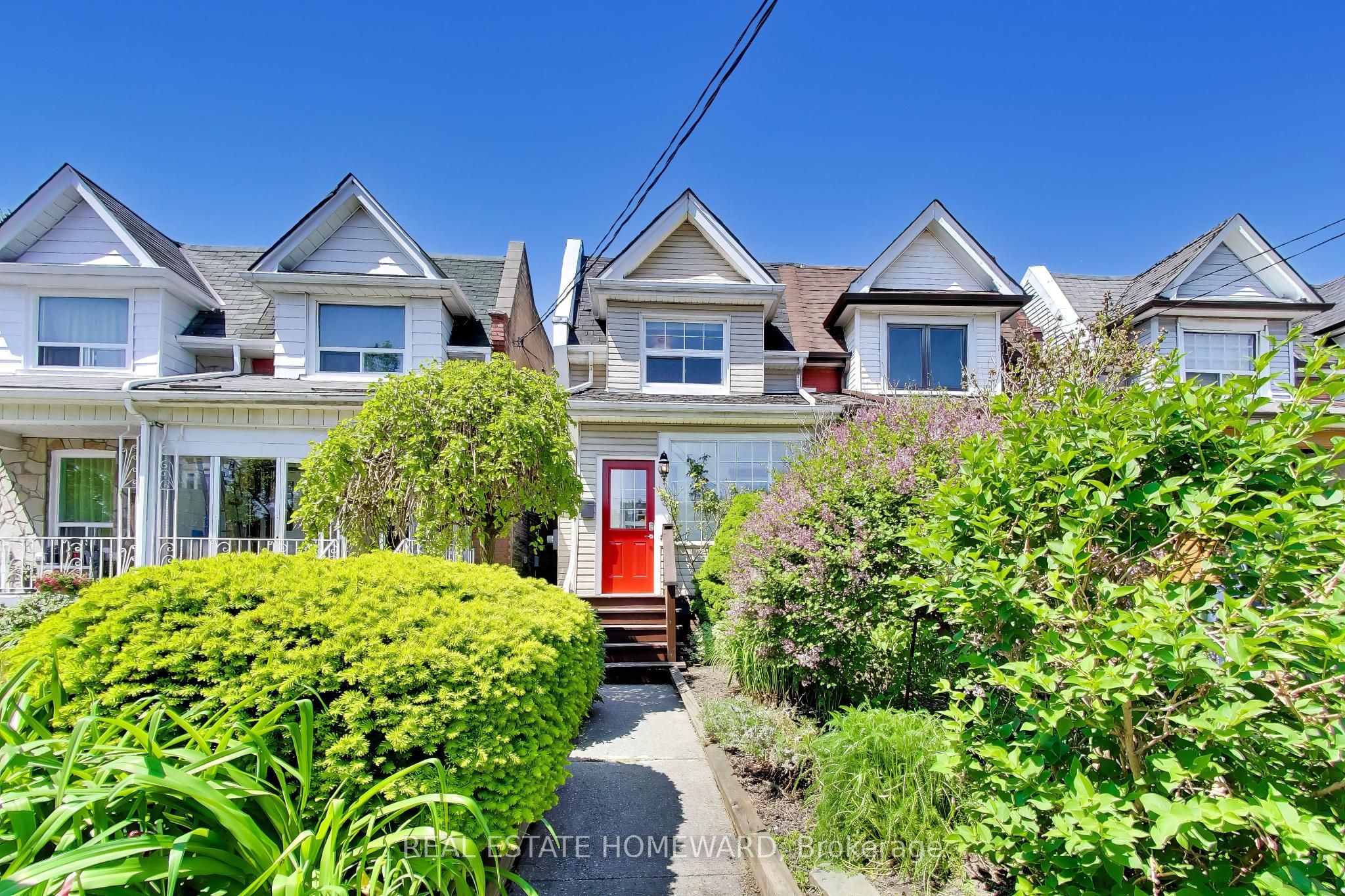 18 Britannia Avenue, Toronto, ON M6N 3T7 photo 3