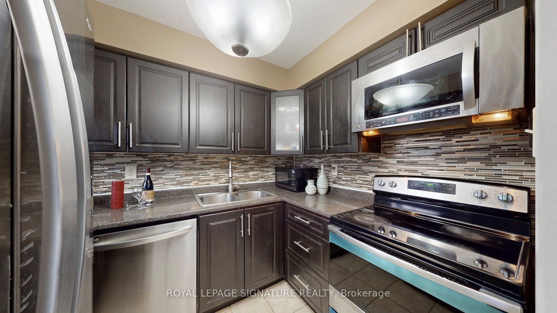 2901 Kipling Avenue 307, Toronto, ON M9V 5E5 photo 4
