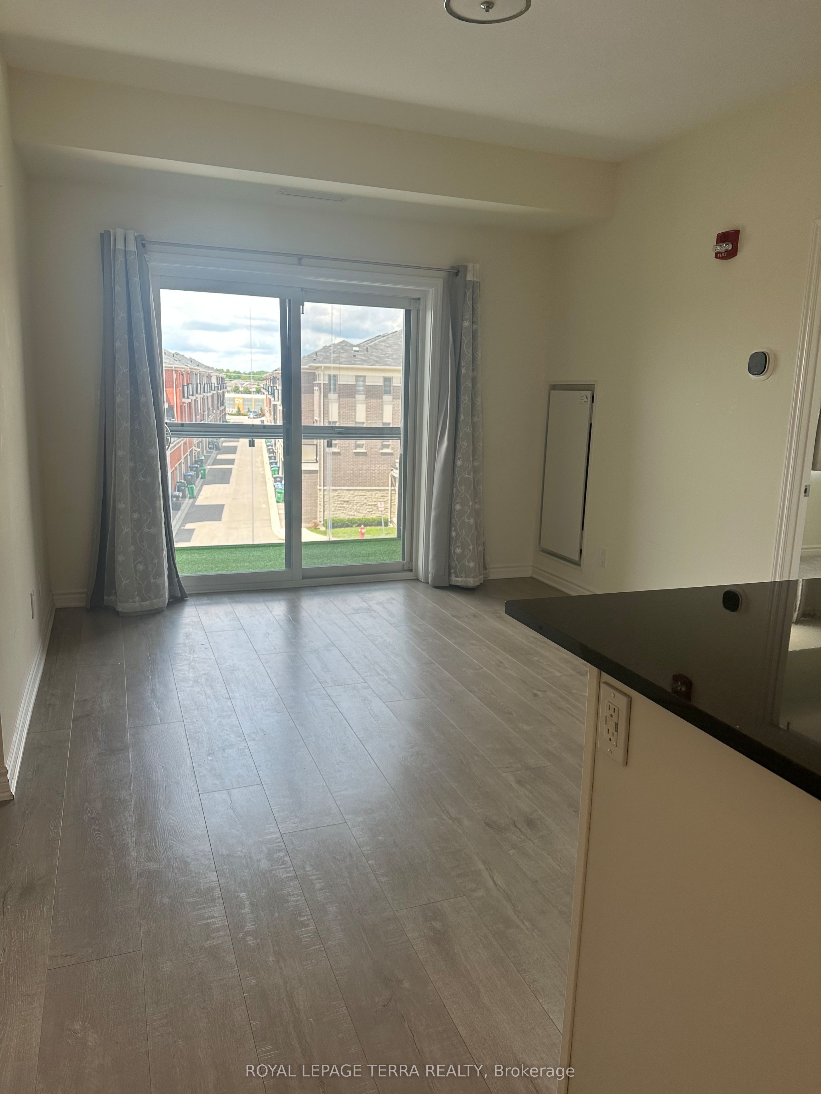 200 Lagerfeld Drive 320, Brampton, ON L7A 5G5 photo 2