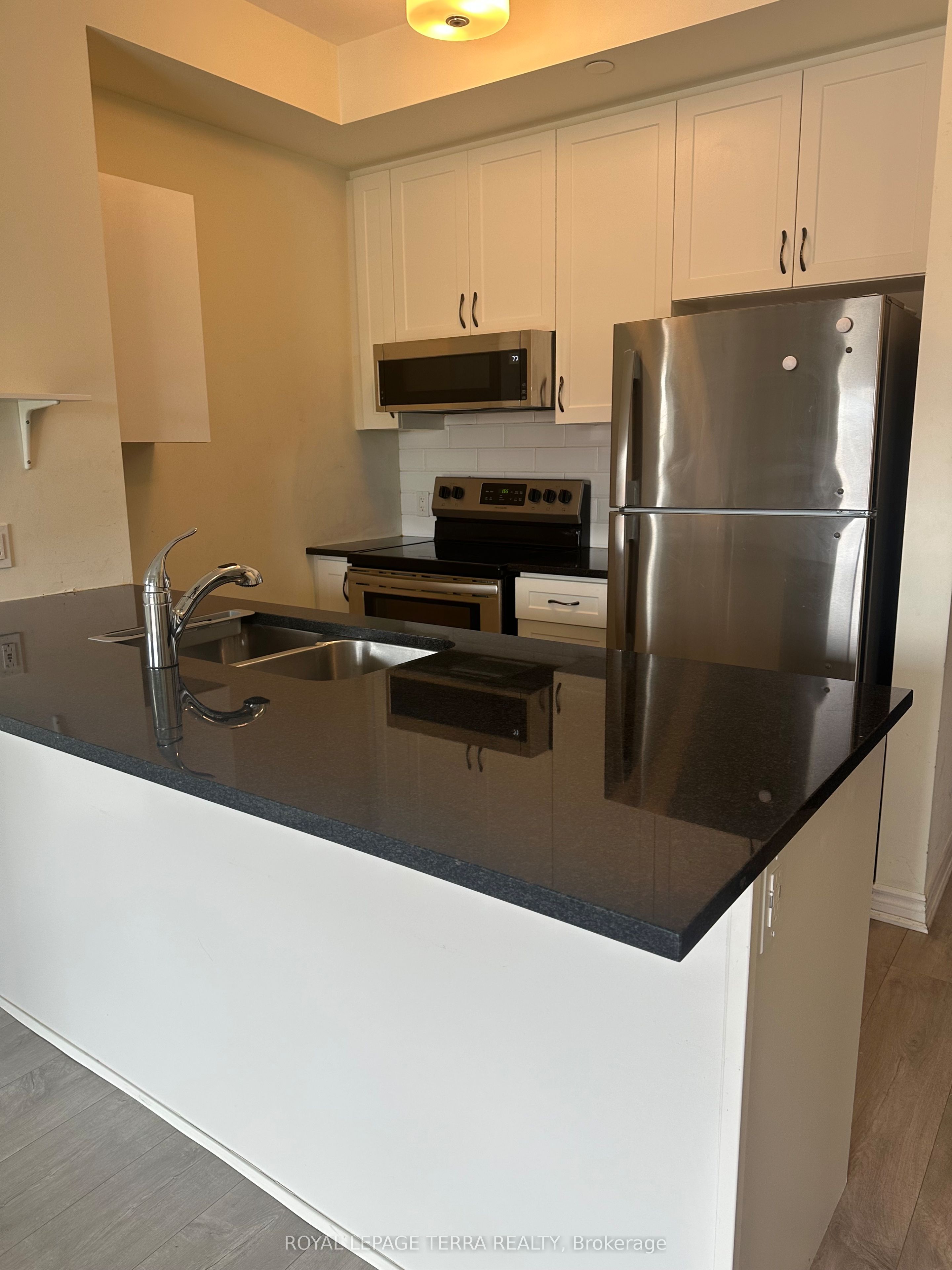 200 Lagerfeld Drive 320, Brampton, ON L7A 5G5 photo 4