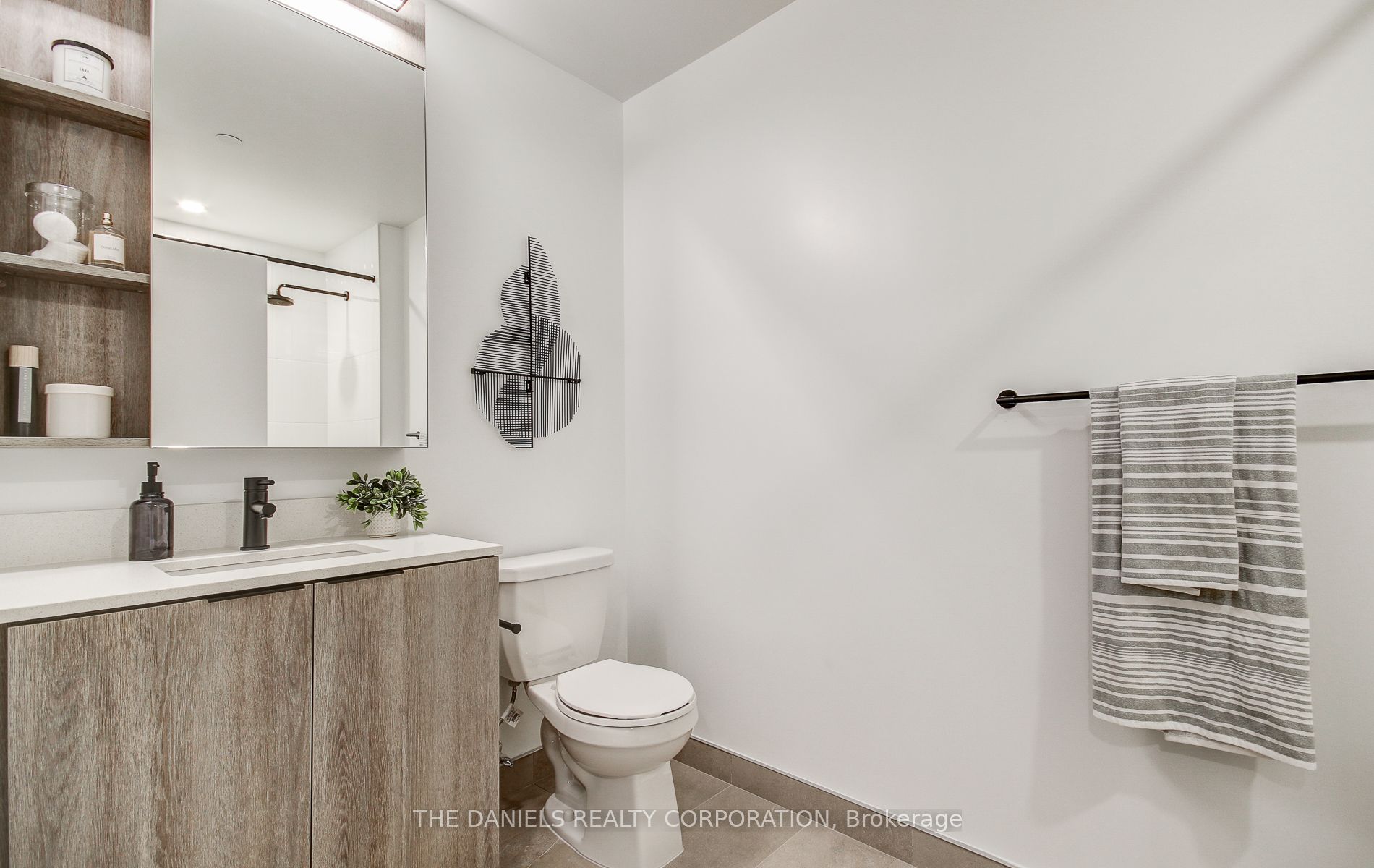 2495 Eglinton Avenue W 617, Mississauga, ON L5M 2T2 photo 5