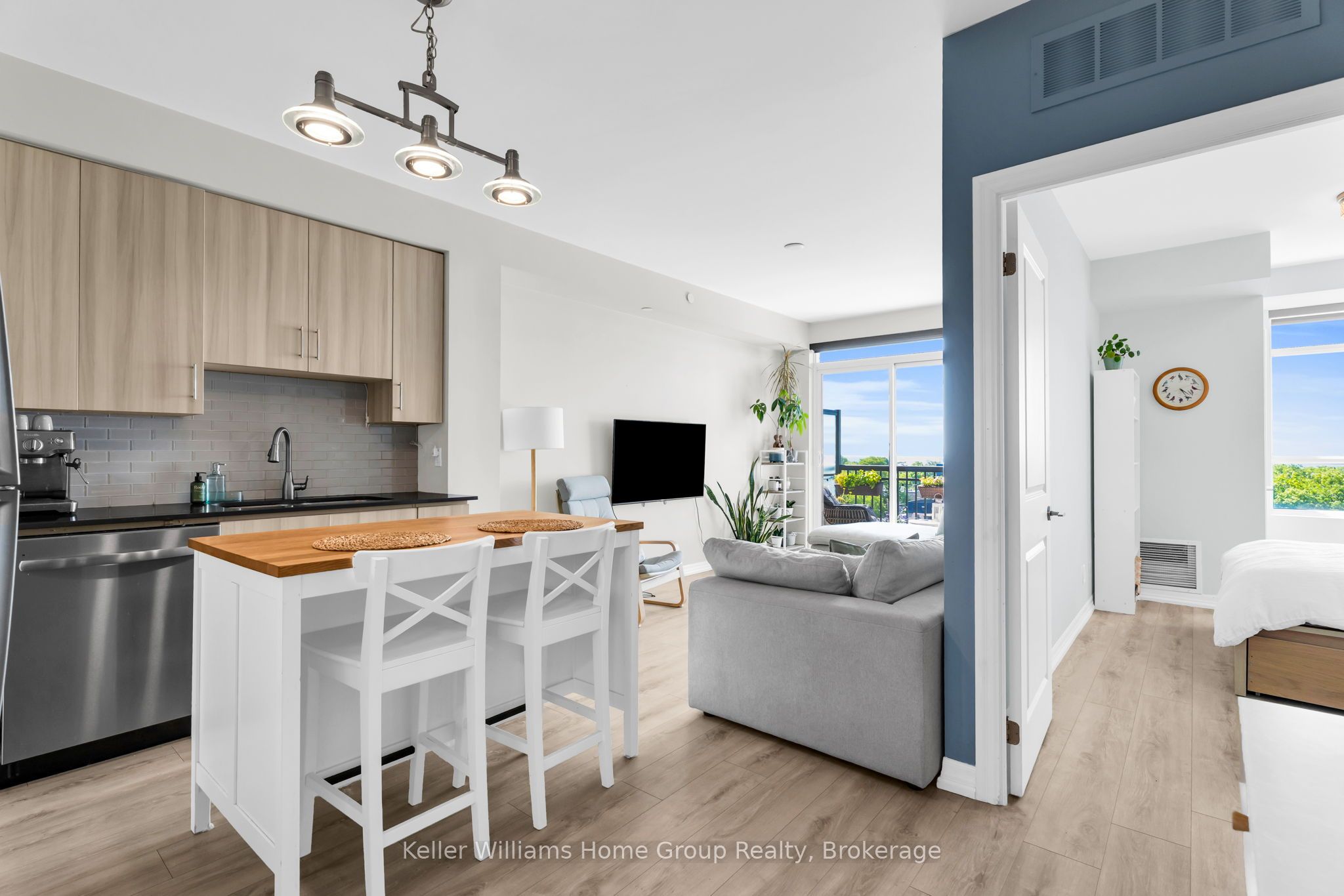 3563 Lake Shore Boulevard W 705, Toronto, ON M8W 0A3 photo 5