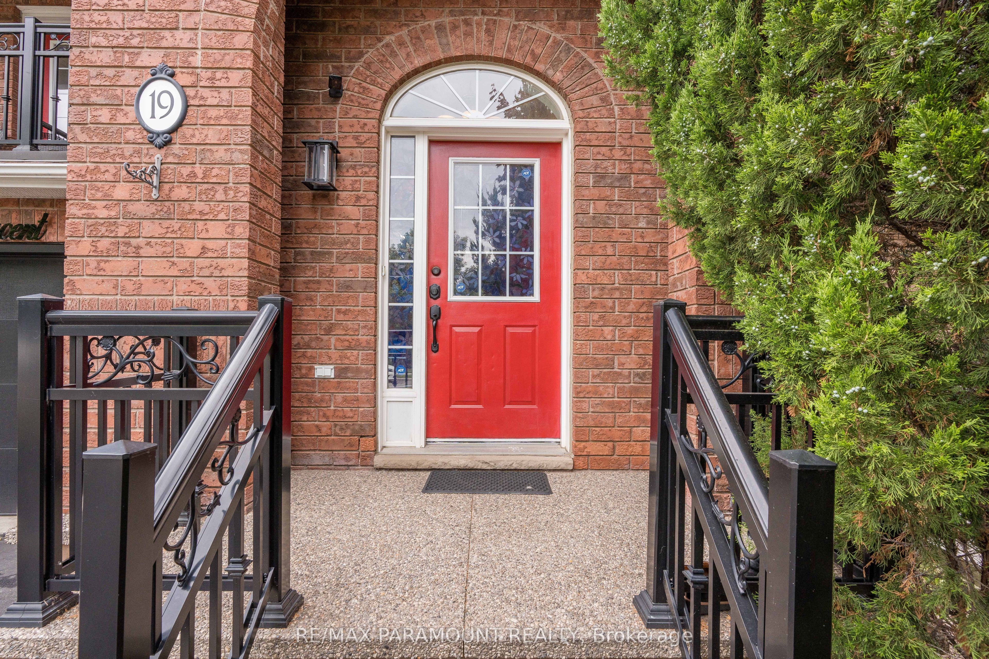 19 River Rock Crescent, Brampton, ON L7A 2V2 photo 2