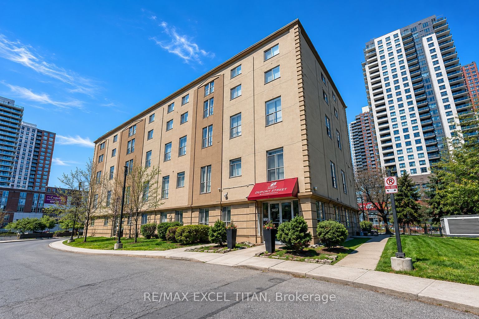 1407 Dupont Street 315, Toronto, ON M6H 4J7 photo 2