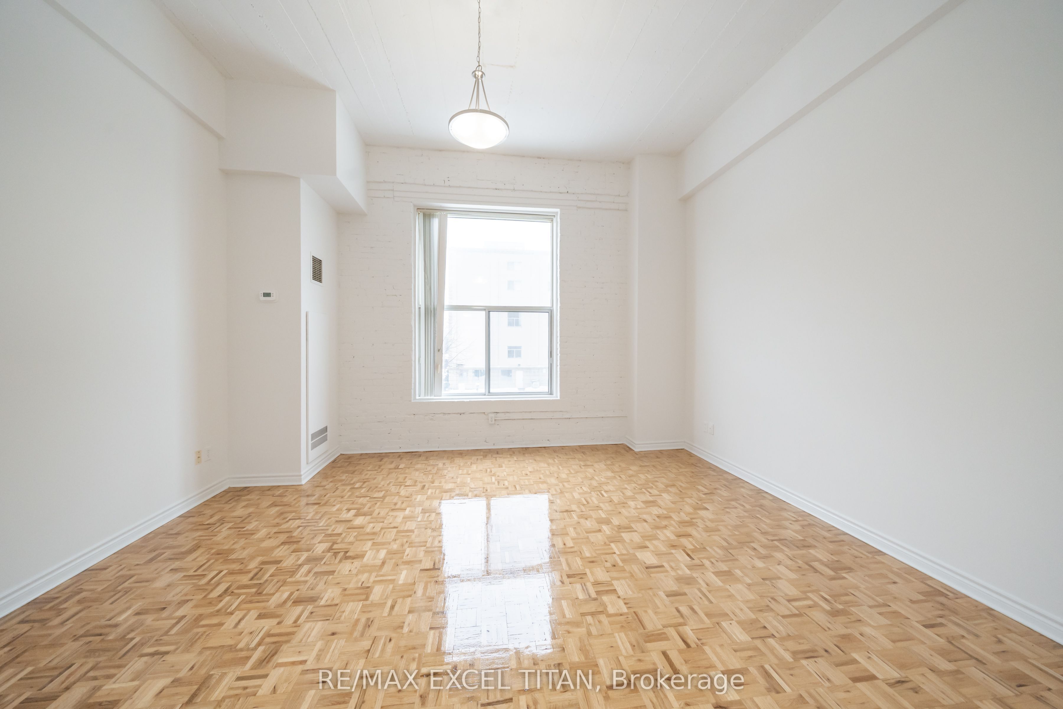 1407 Dupont Street 315, Toronto, ON M6H 4J7 photo 3
