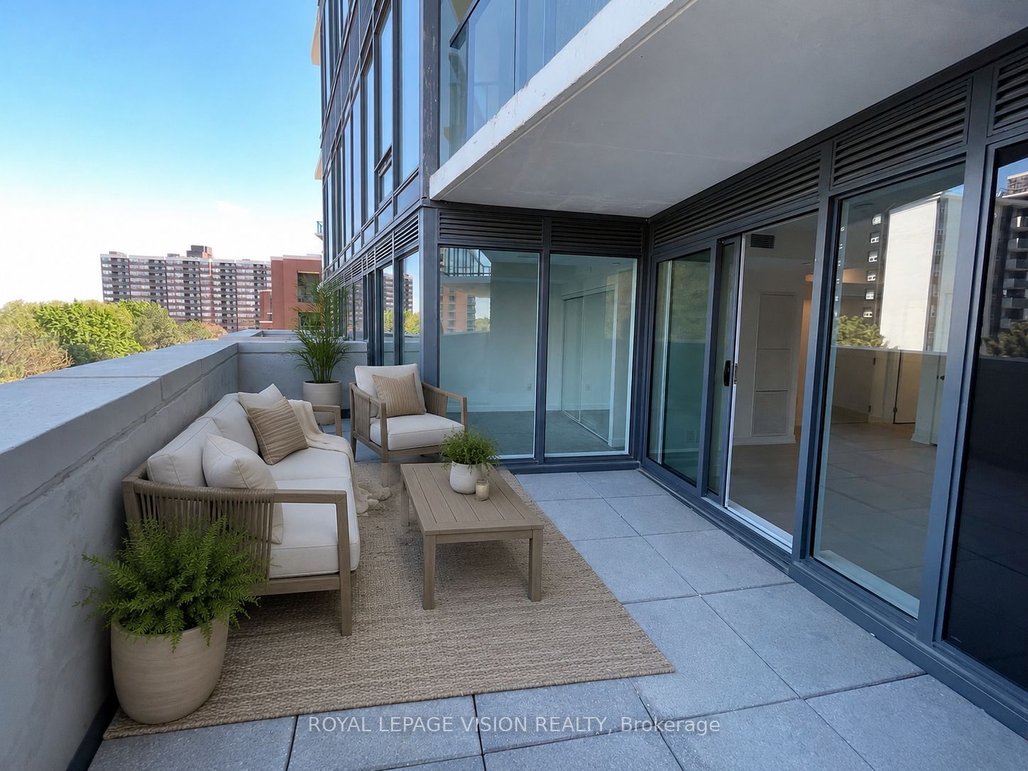 4010 Eglinton Avenue W 503, Toronto, ON M9A 0G5 photo 2