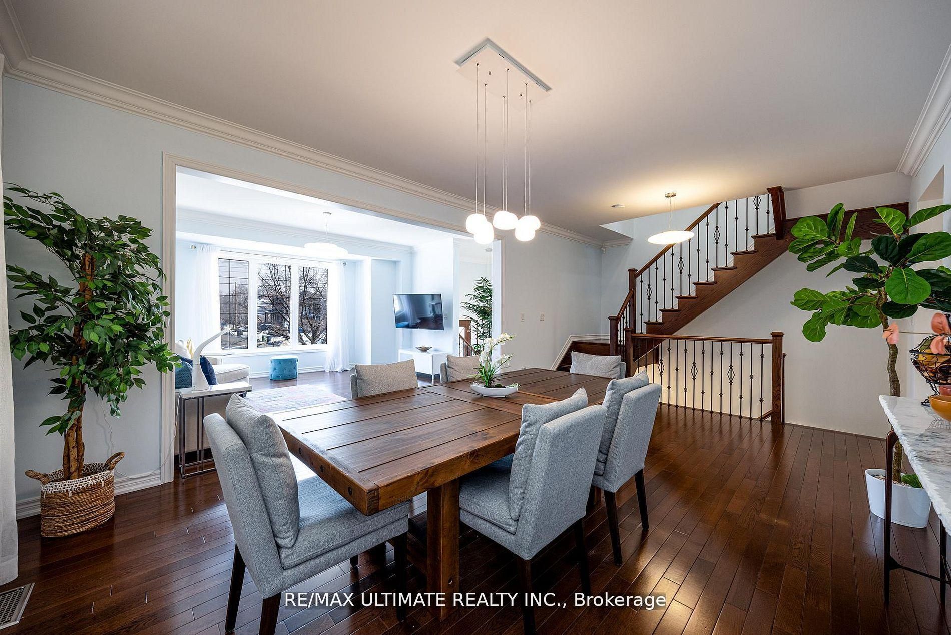 1160 Islington Avenue, Toronto, ON M8Z 4S7 photo 2