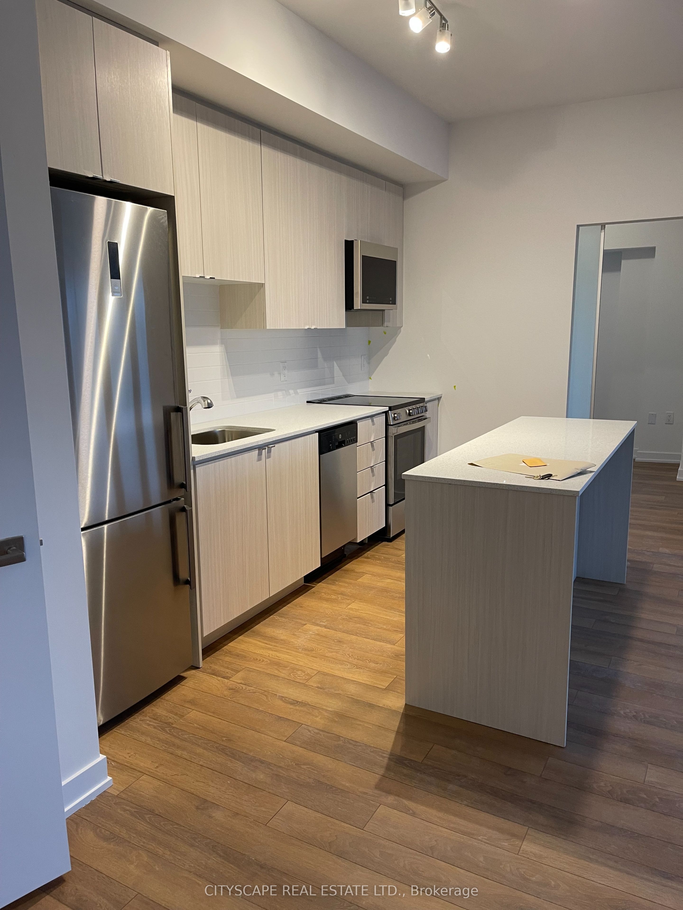 2433 S Dufferin Street S 507, Toronto, ON M6E 0B4 photo 4