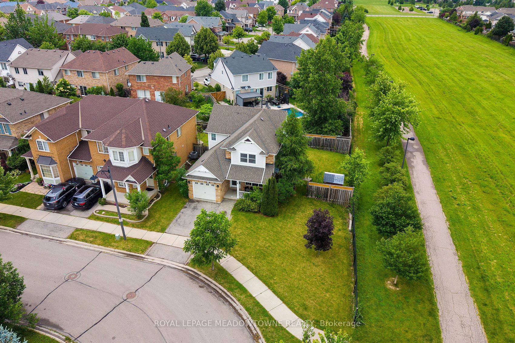 774 Irving Terrace, Milton, ON L9T 6H2
