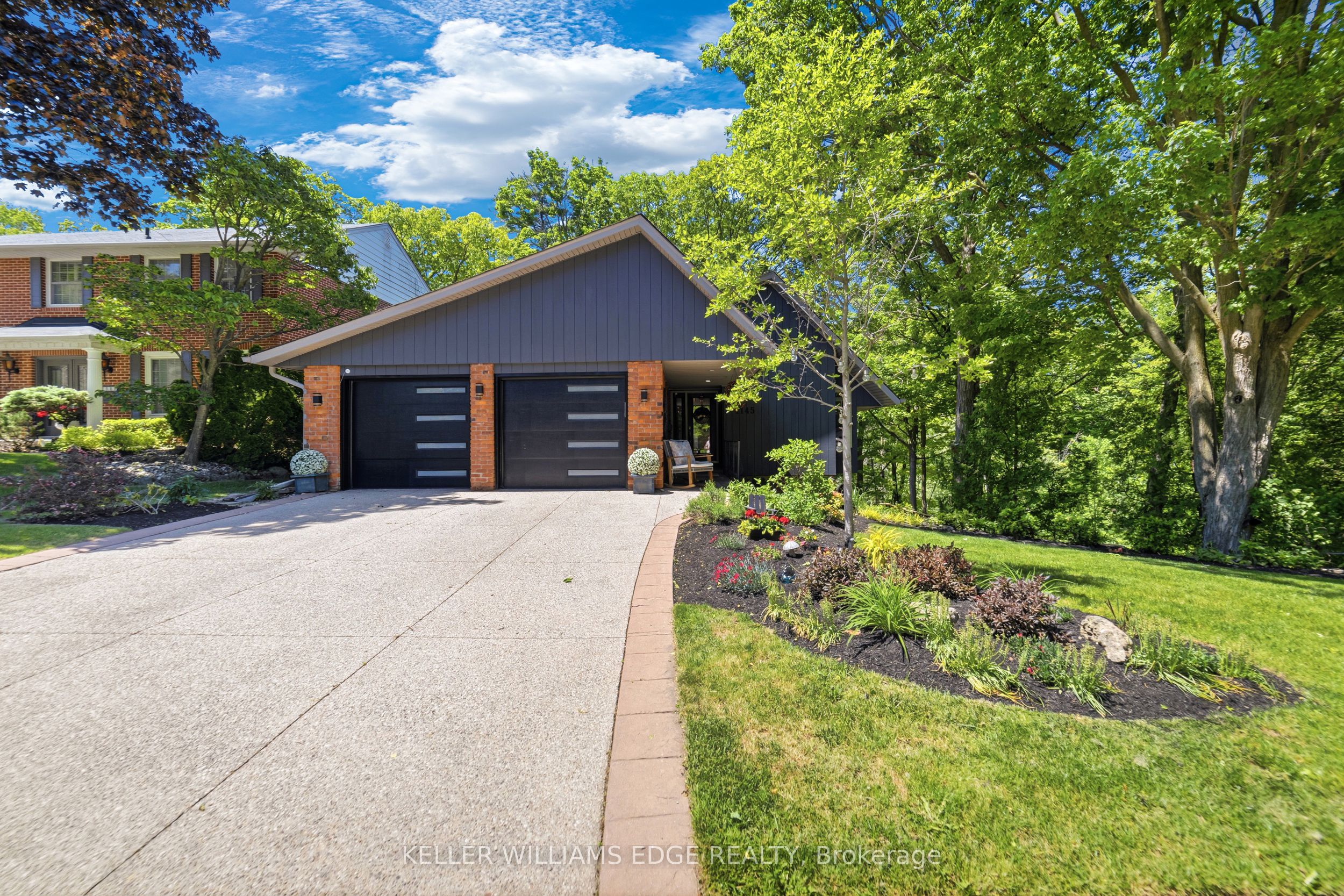 1145 Forestvale Drive, Burlington, ON L7P 3G6 photo 2