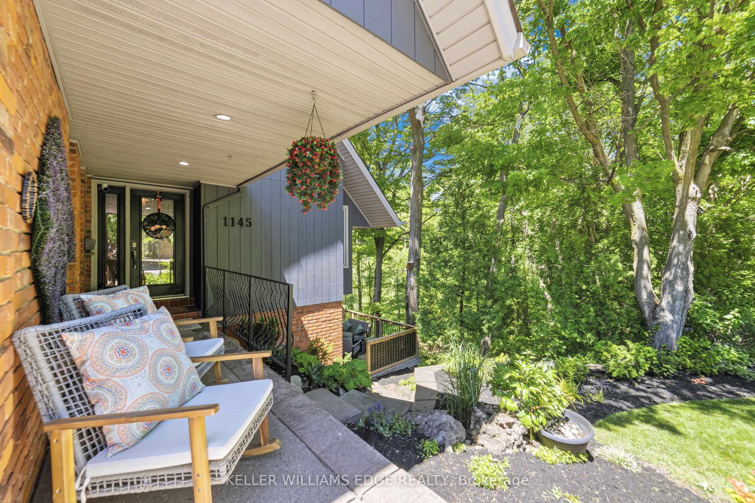 1145 Forestvale Drive, Burlington, ON L7P 3G6 photo 3