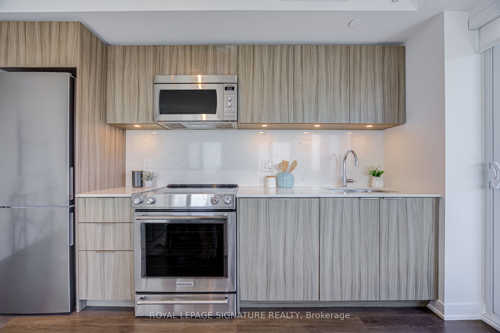 30 Samuel Wood Way 2008, Toronto, ON M9B 0C9 photo 3