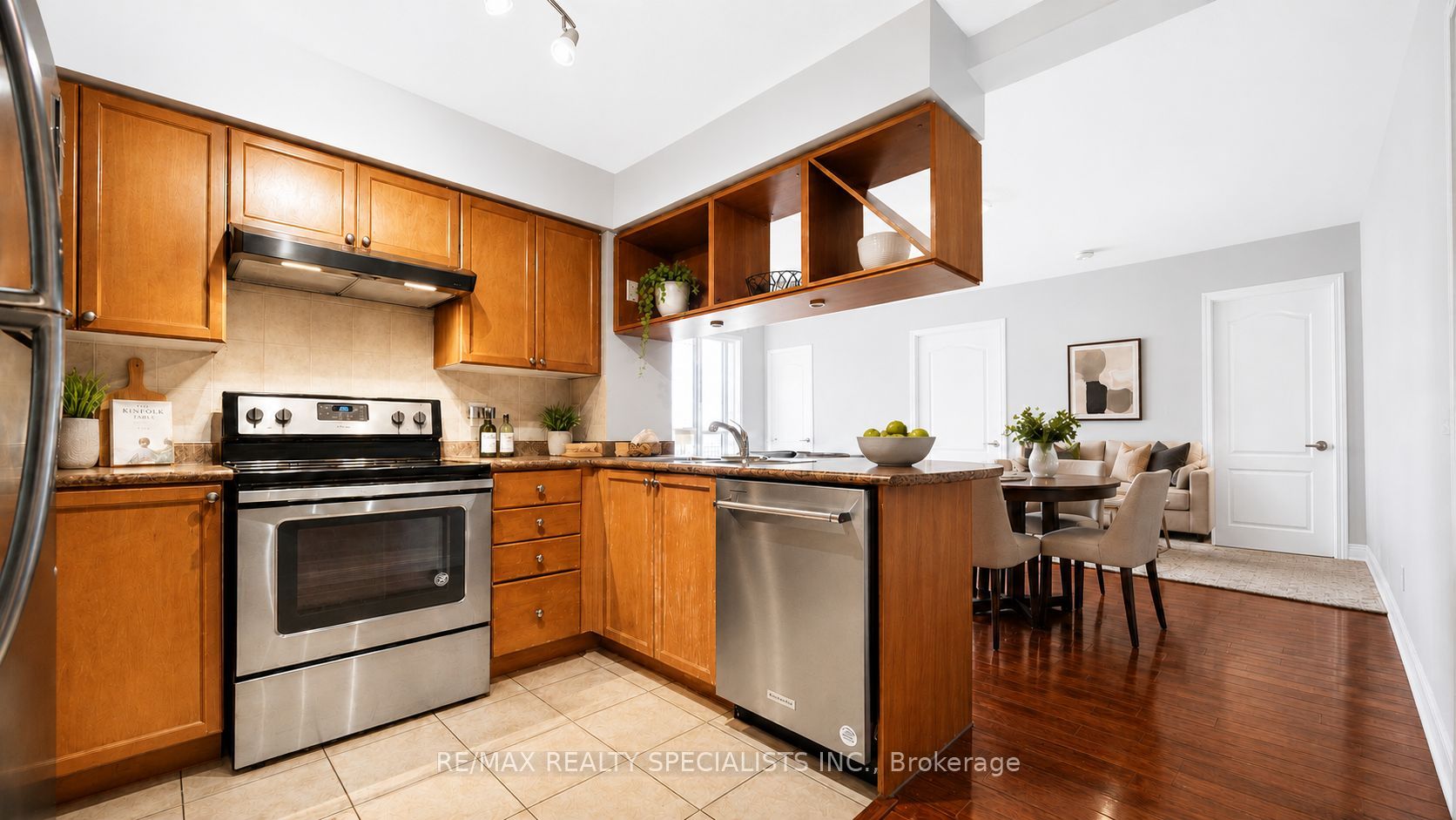 4090 Living Arts Drive 1808, Mississauga, ON L5B 4M8 photo 3