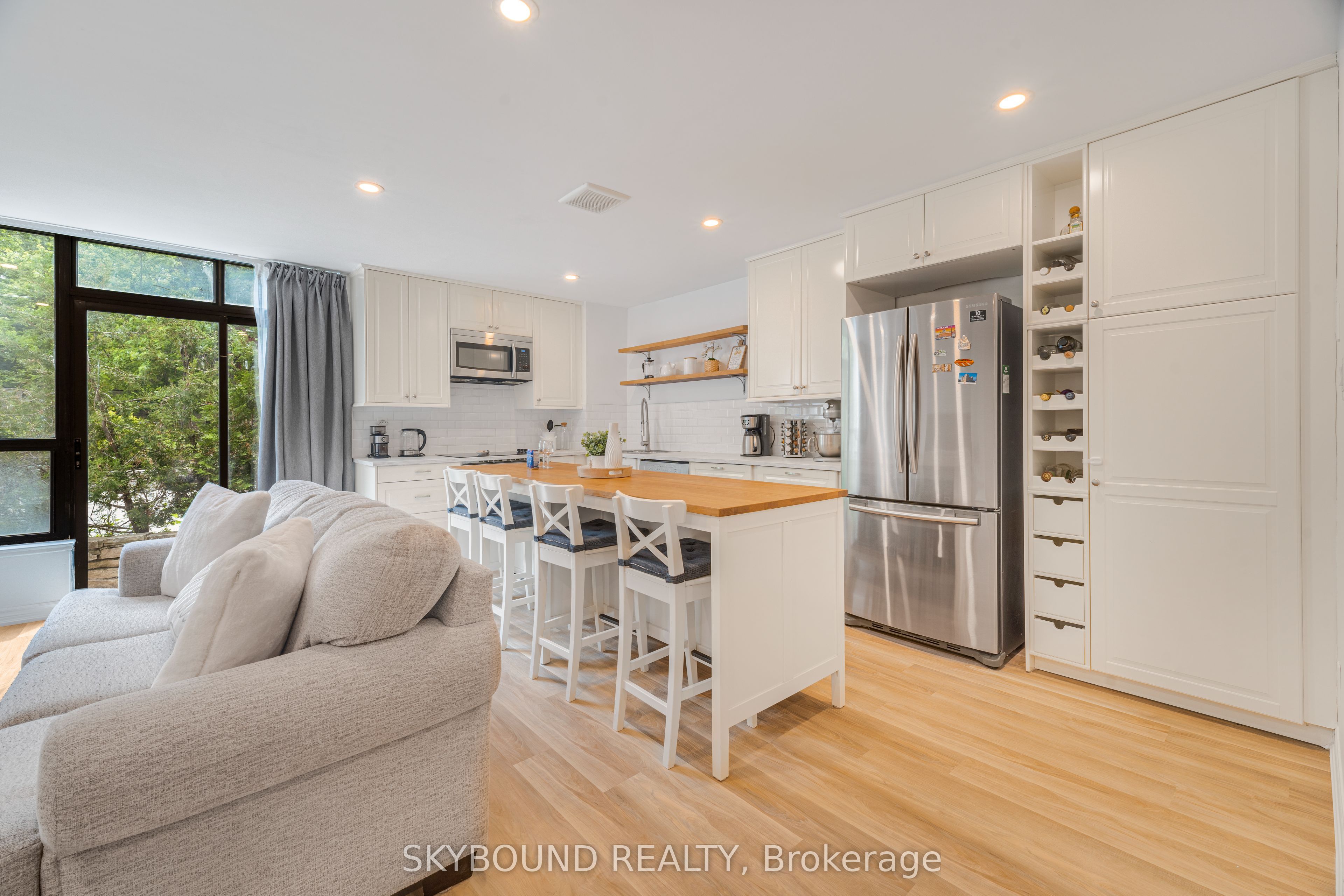 200 Robert Speck Parkway 108, Mississauga, ON L4Z 1S3 photo 2