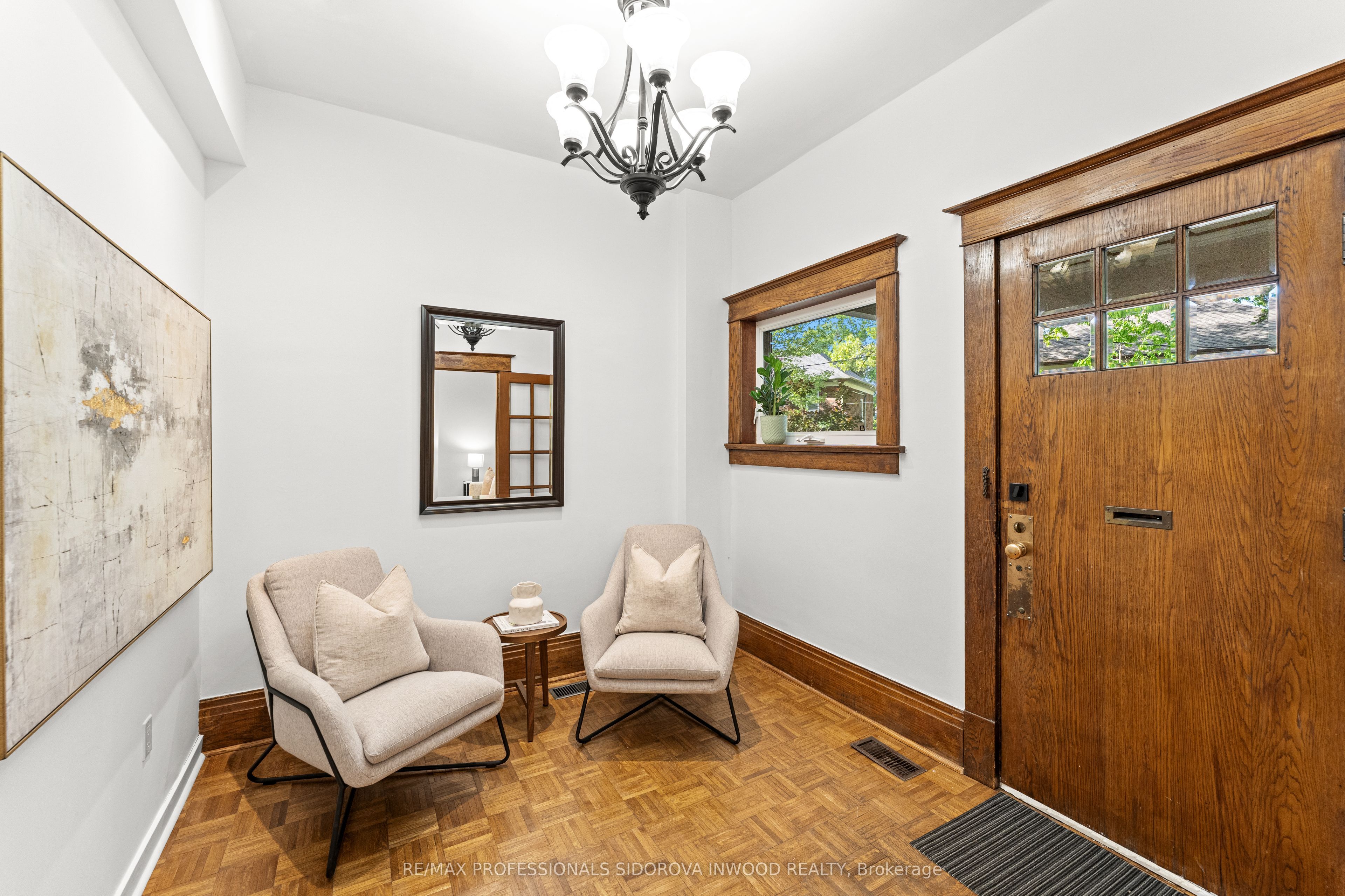 13 Evelyn Crescent, Toronto, ON M6P 3C8 photo 5