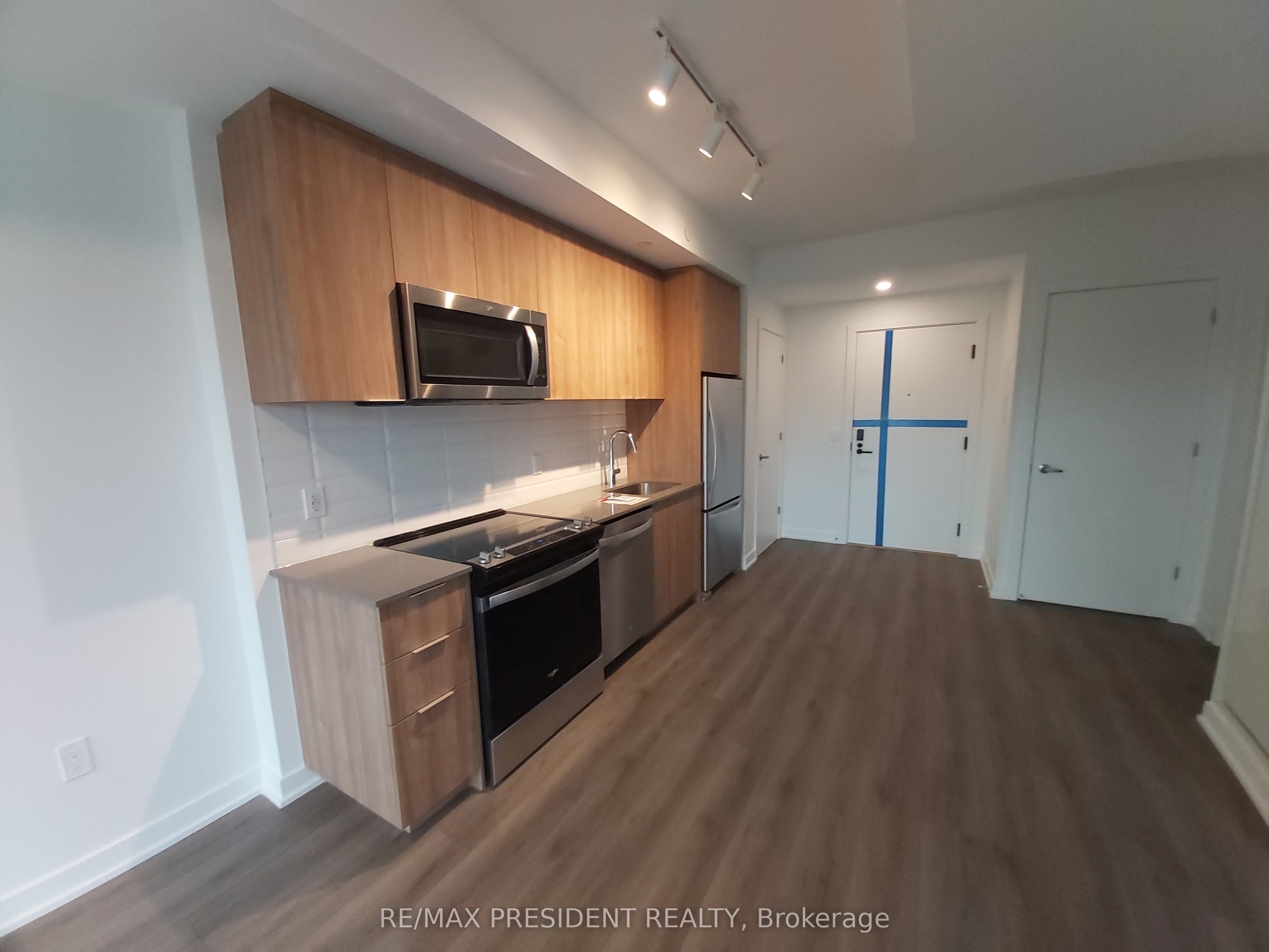 740 Whithlock Avenue 318, Milton, ON L9E 2B6 photo 3