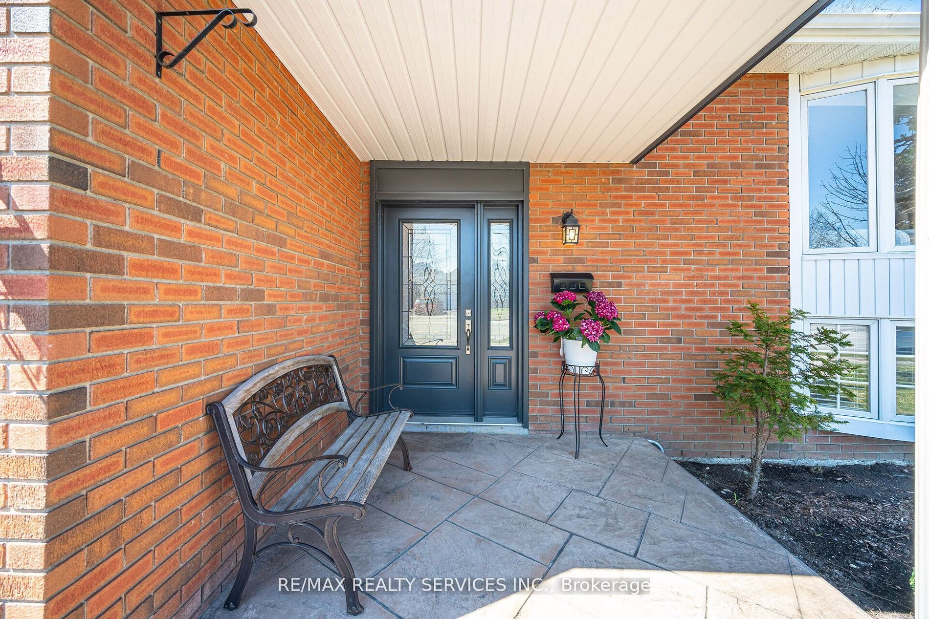 68 Elgin Drive, Brampton, ON L6Y 1A8 photo 3