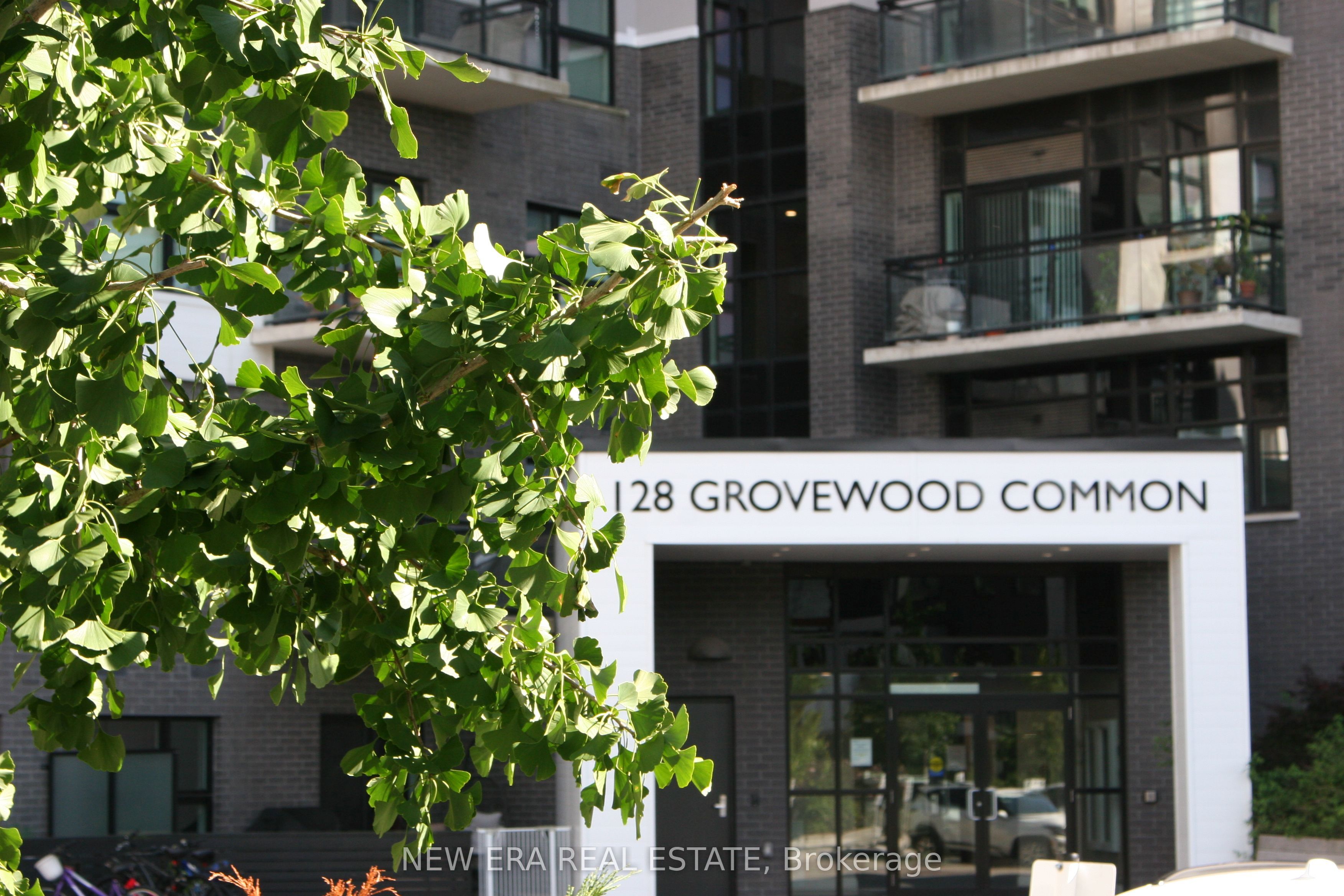 128 Grovewood Common 229, Oakville, ON L6H 0X3
