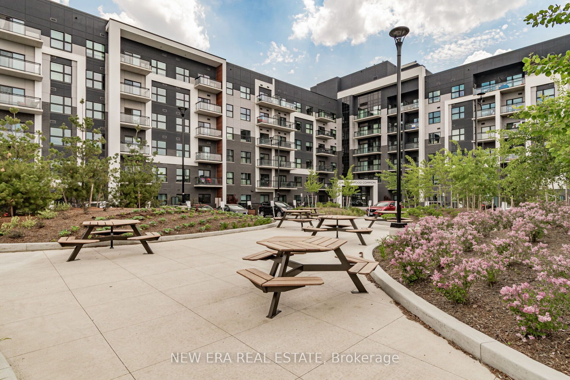 128 Grovewood Common 229, Oakville, ON L6H 0X3 photo 4