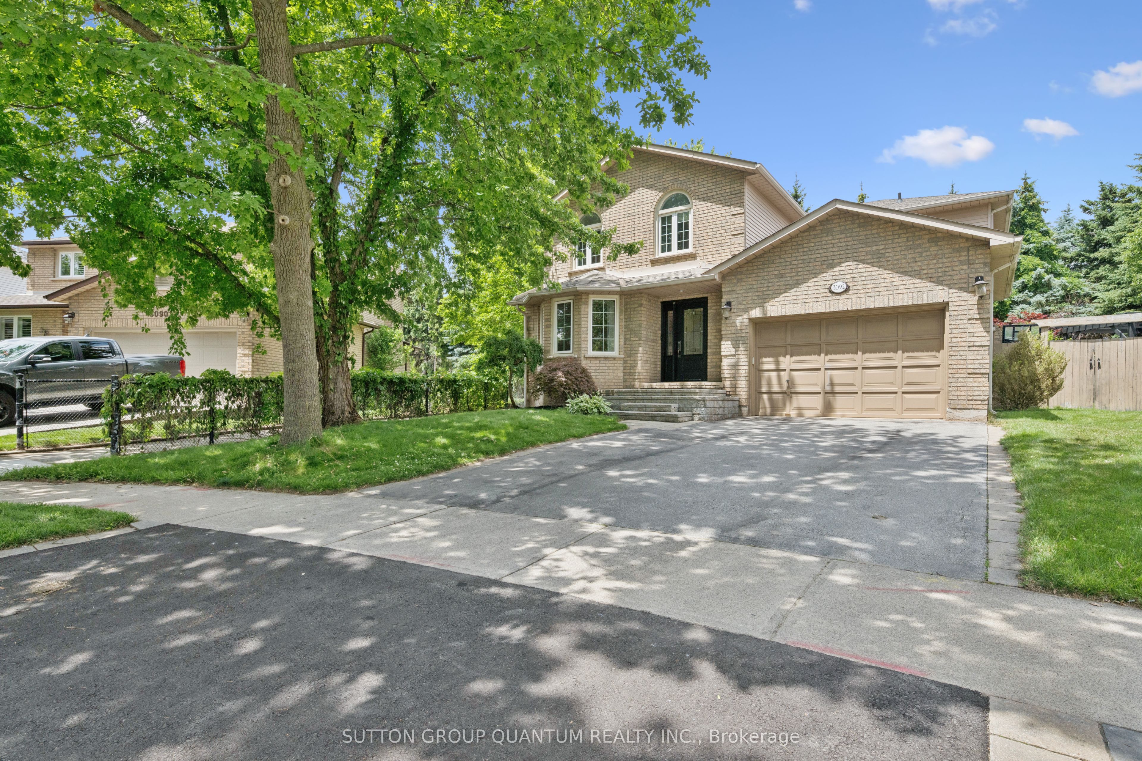 3092 Shannon Crescent, Oakville, ON L6L 6B4 photo 2