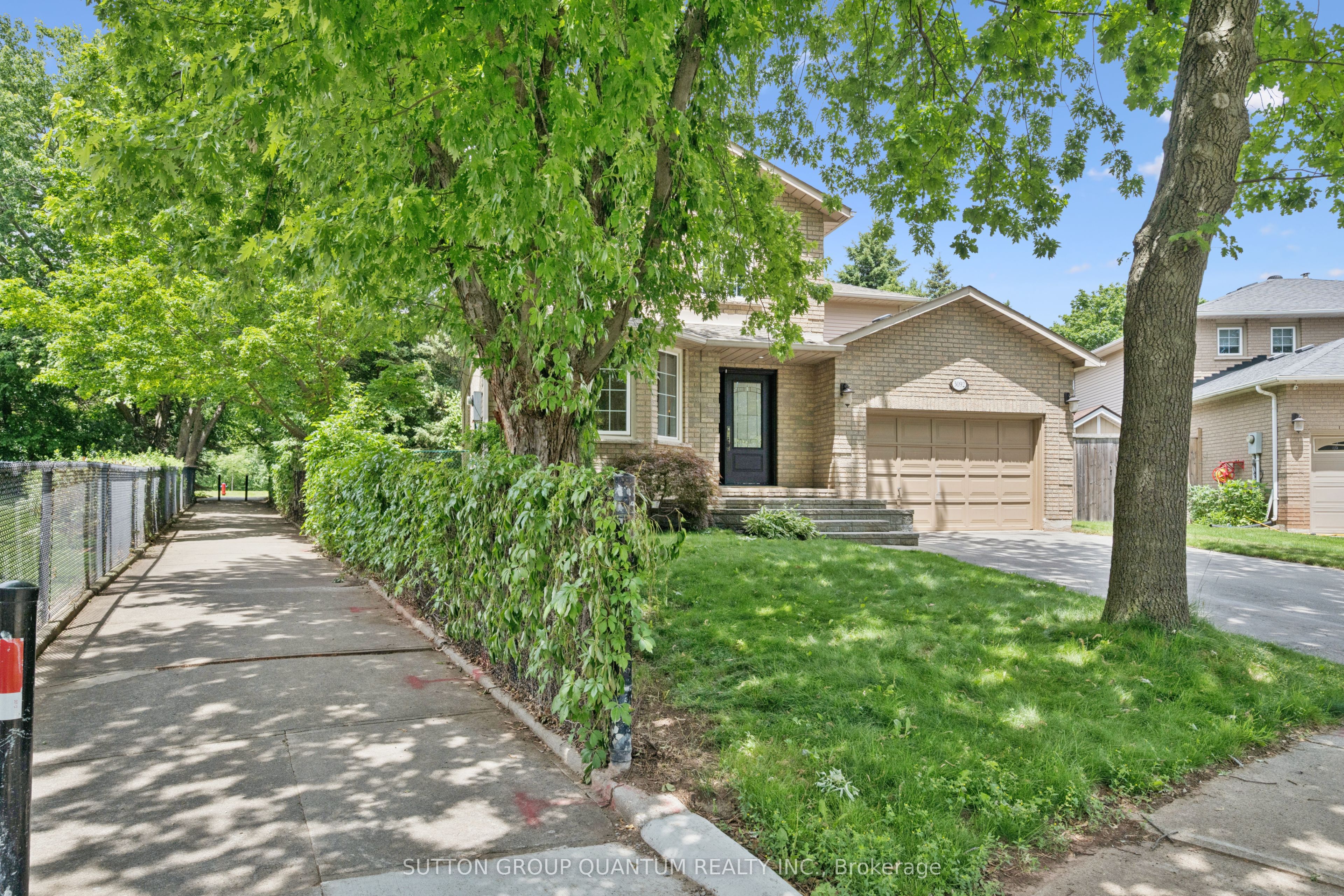 3092 Shannon Crescent, Oakville, ON L6L 6B4 photo 3