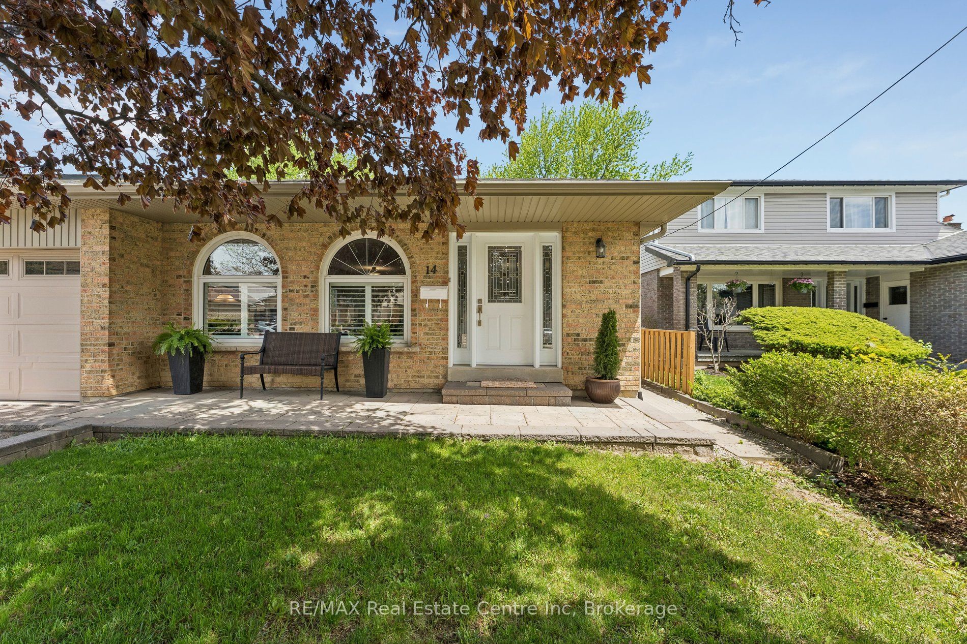 14 Massey Street, Brampton, ON L6S 2W1 photo 3