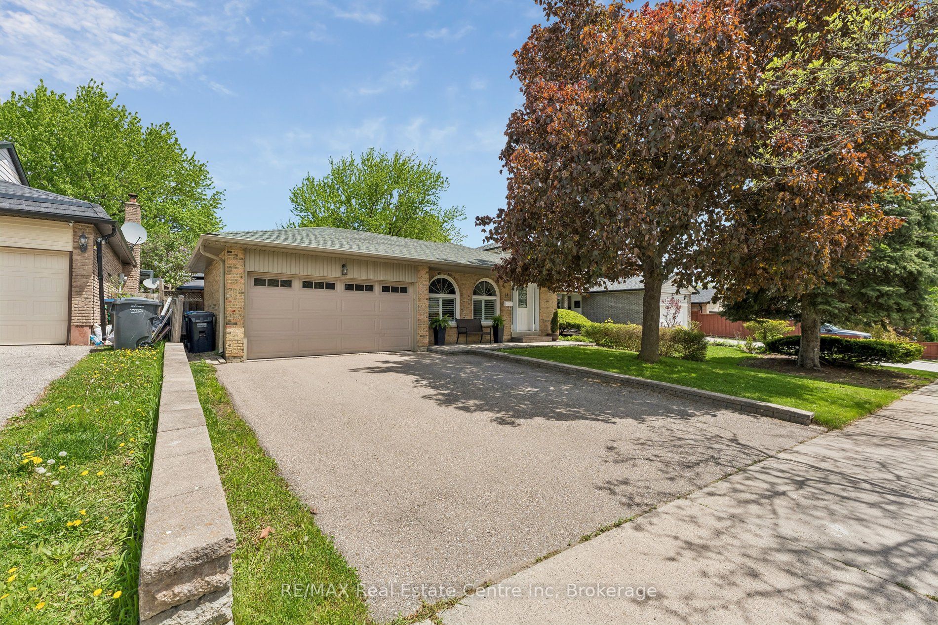 14 Massey Street, Brampton, ON L6S 2W1 photo 4