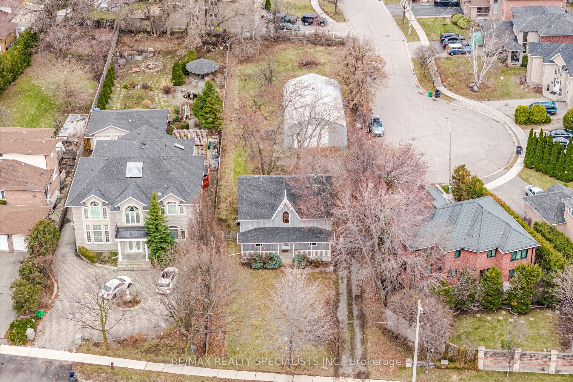 2131 Cawthra Road, Mississauga, ON L5A 2W6 photo 5