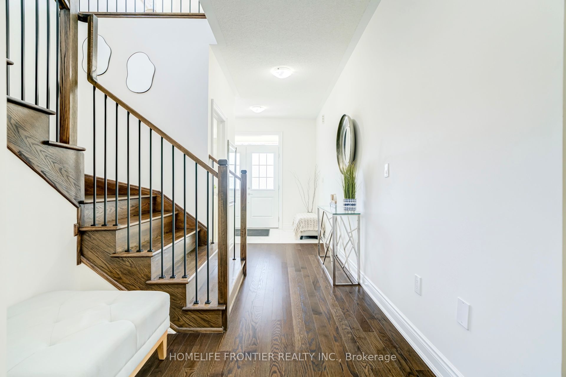 16 Gladmary Drive, Brampton, ON L6Y 6K9 photo 2