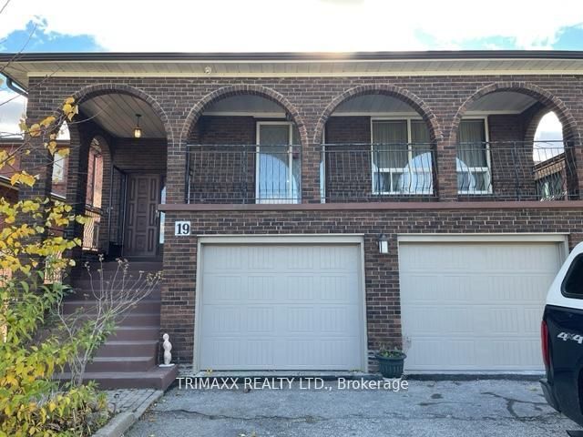 19 St Andrews Boulevard BSMT, Toronto, ON M9R 1V9 photo 2