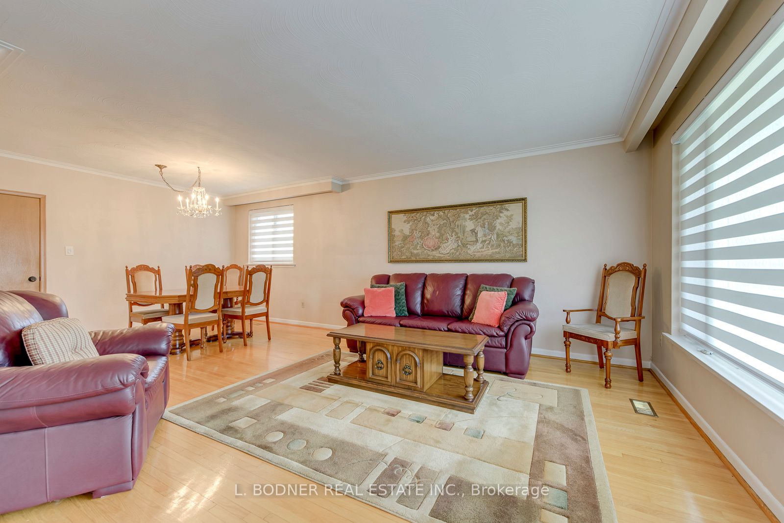 3727 Morning Star Drive, Mississauga, ON L4T 1Y6 photo 2