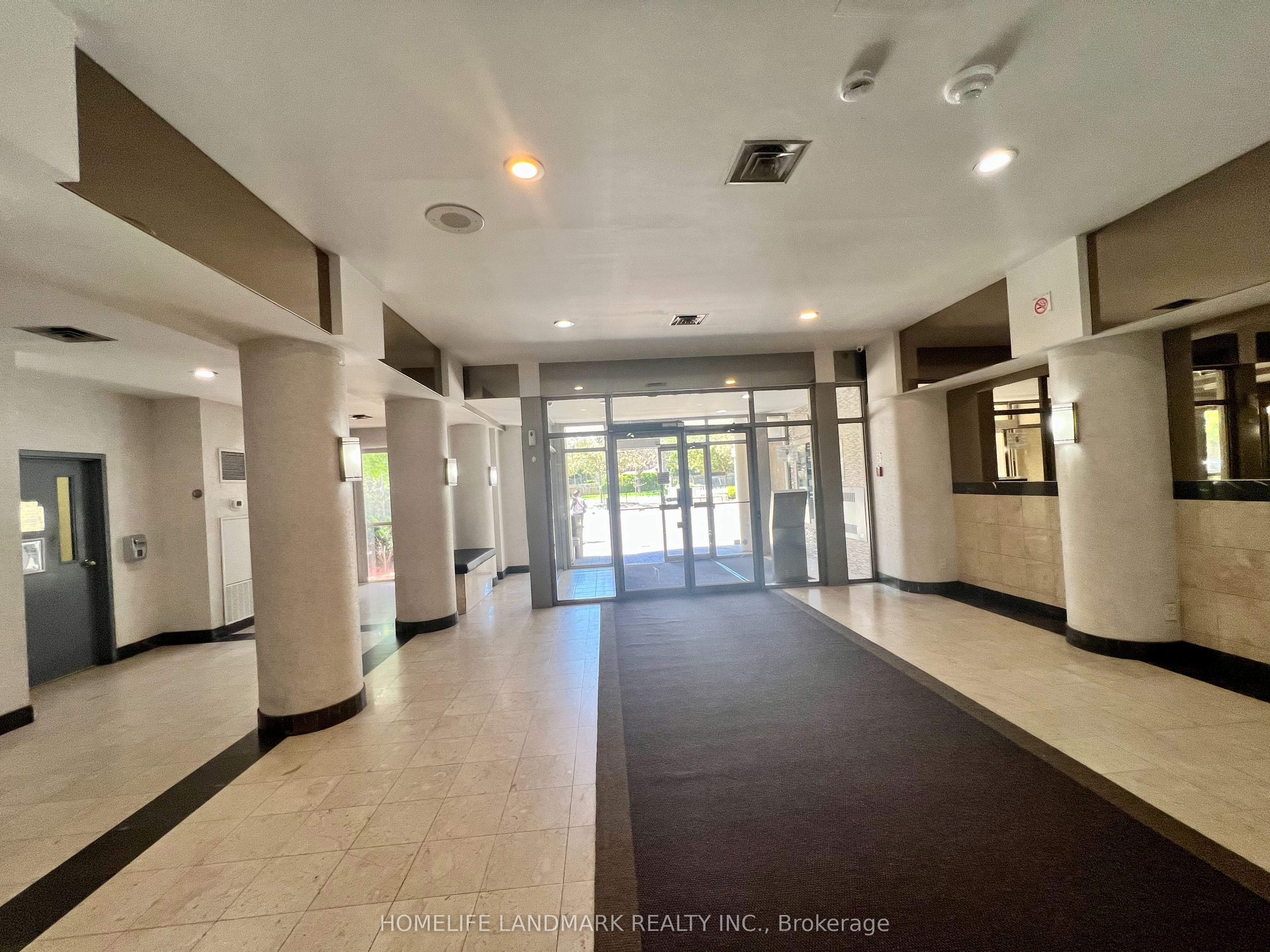 2901 Kipling Avenue 1203, Toronto, ON M9V 5E5 photo 4
