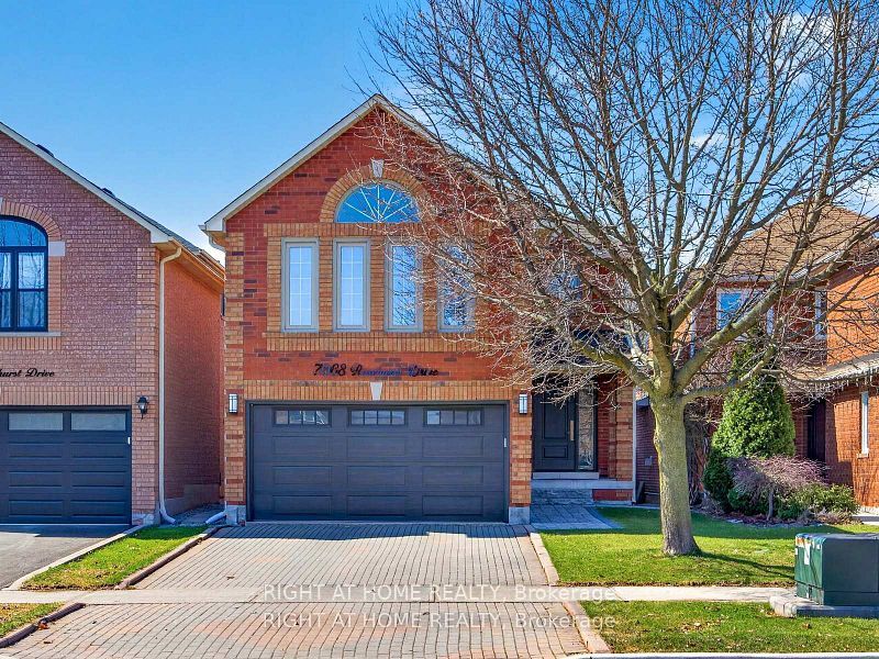 7068 Rosehurst Drive, Mississauga, ON L5N 6Y8 photo 2