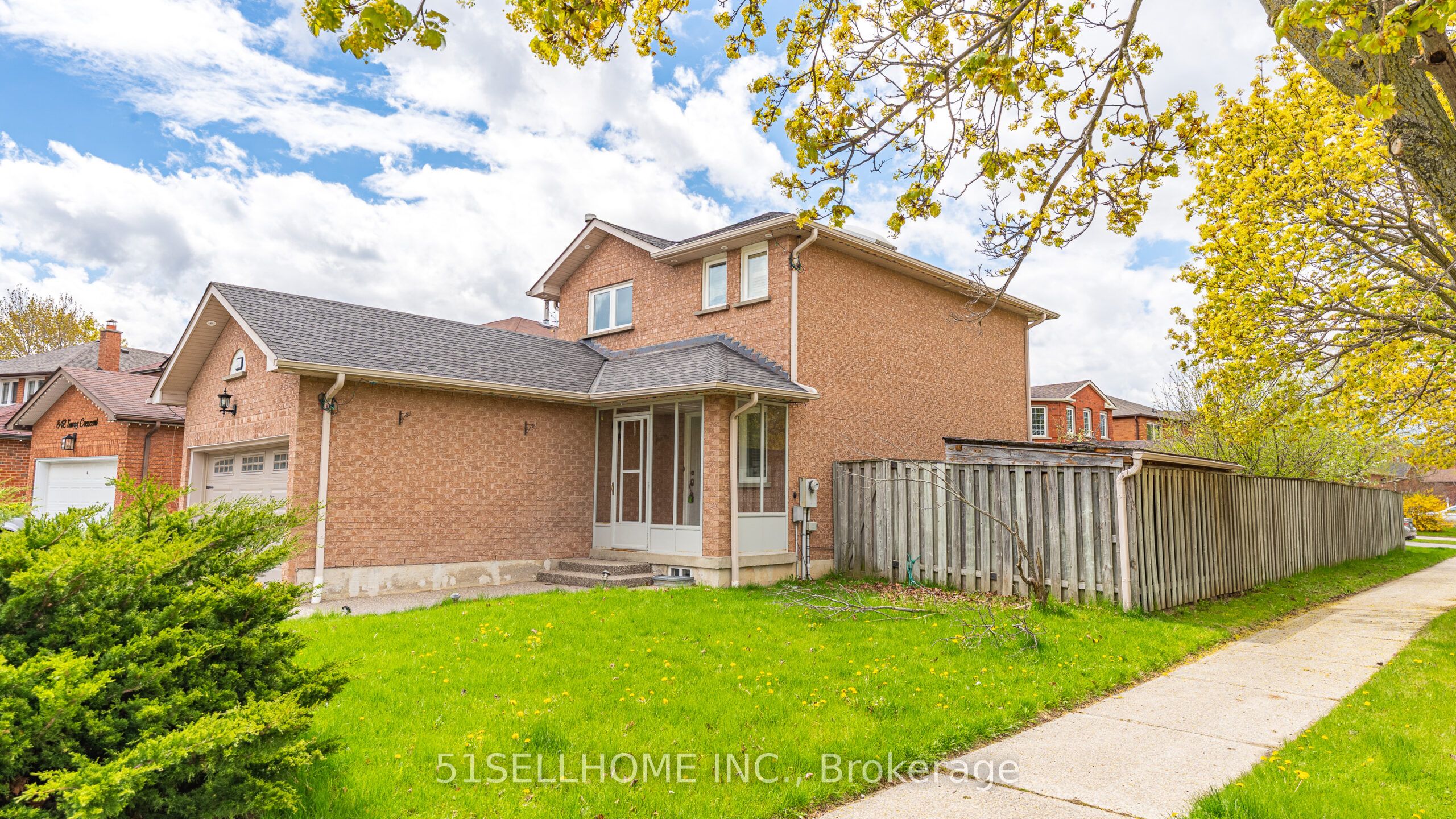 846 Savoy Crescent, Mississauga, ON L5R 3C7 photo 3