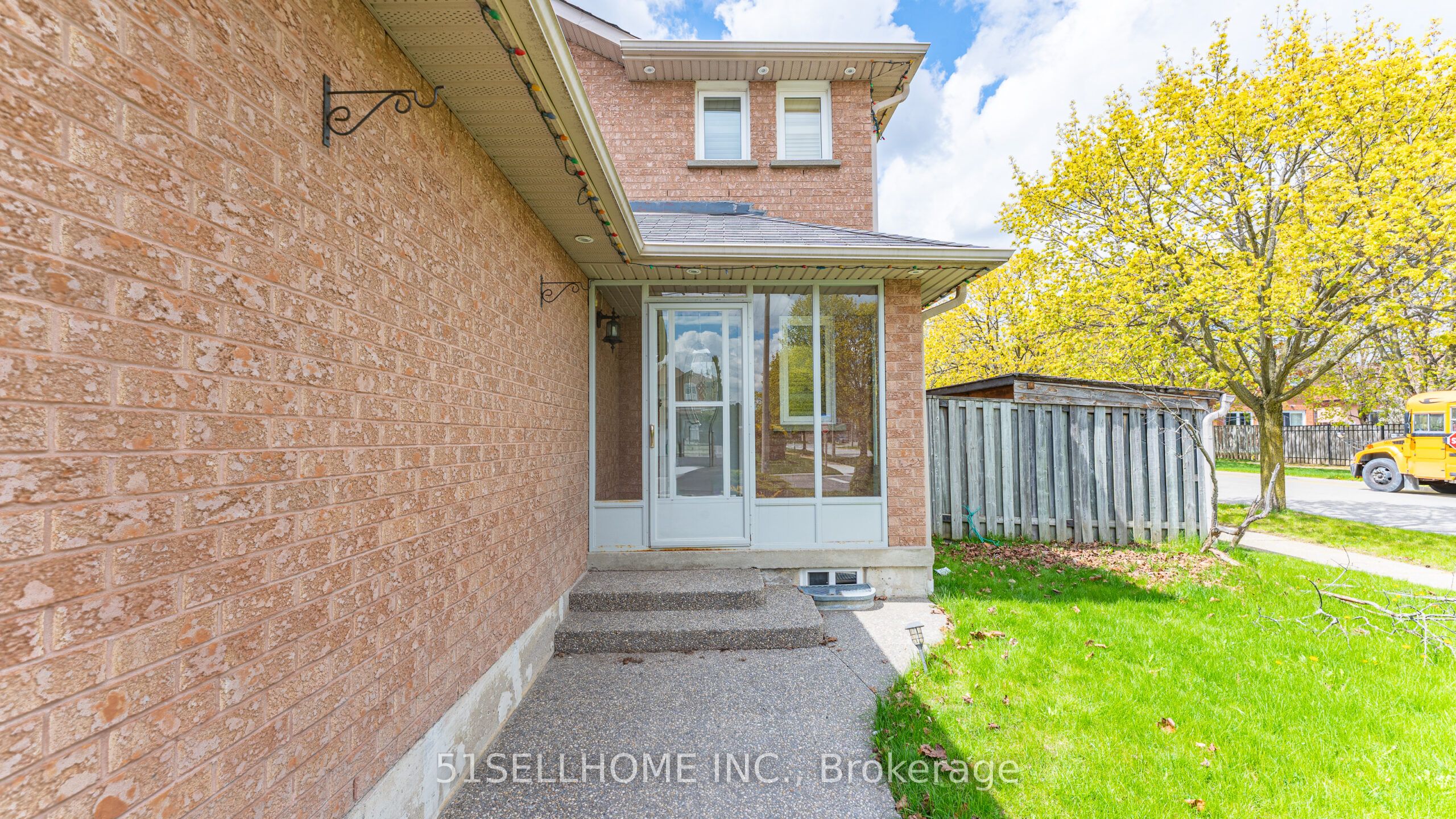 846 Savoy Crescent, Mississauga, ON L5R 3C7 photo 5