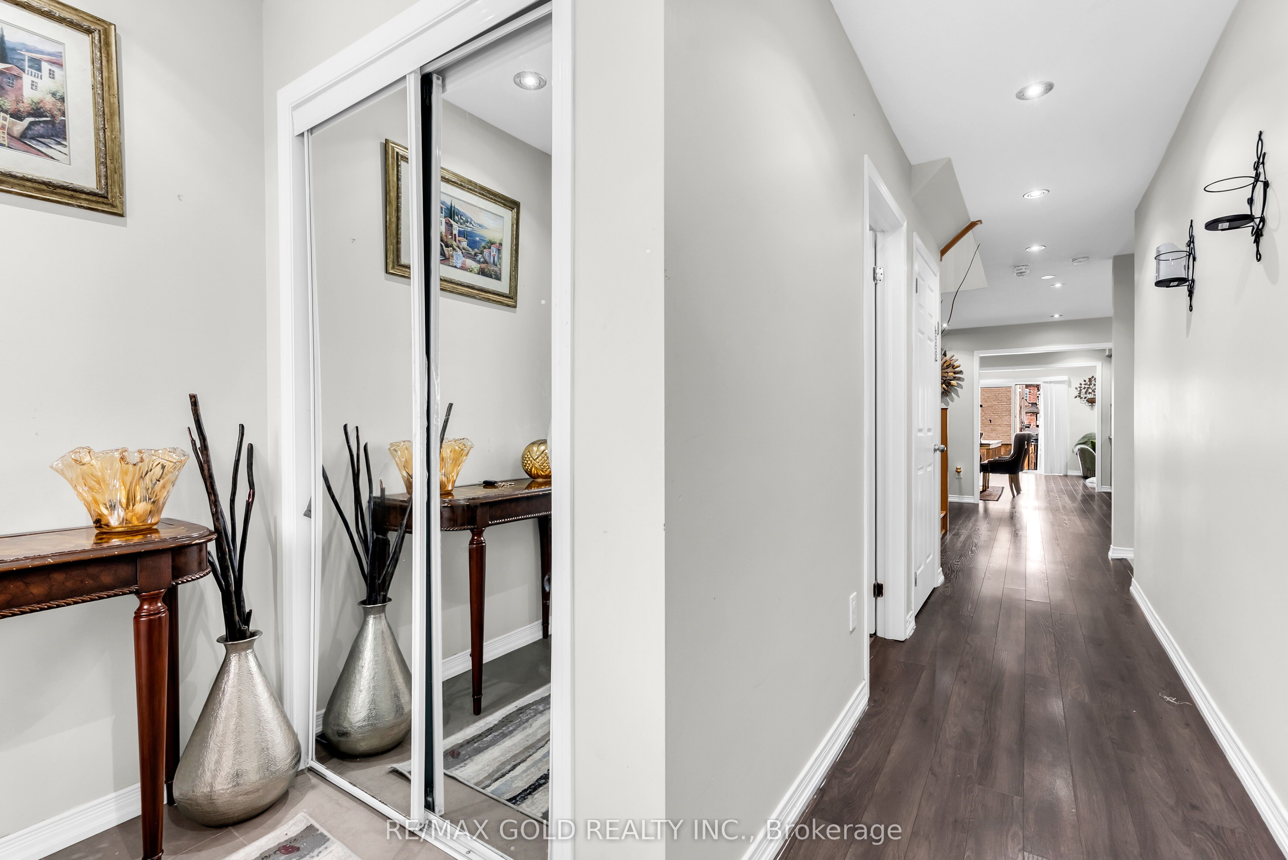 486 Queen Mary Drive, Brampton, ON L7A 4N3 photo 4
