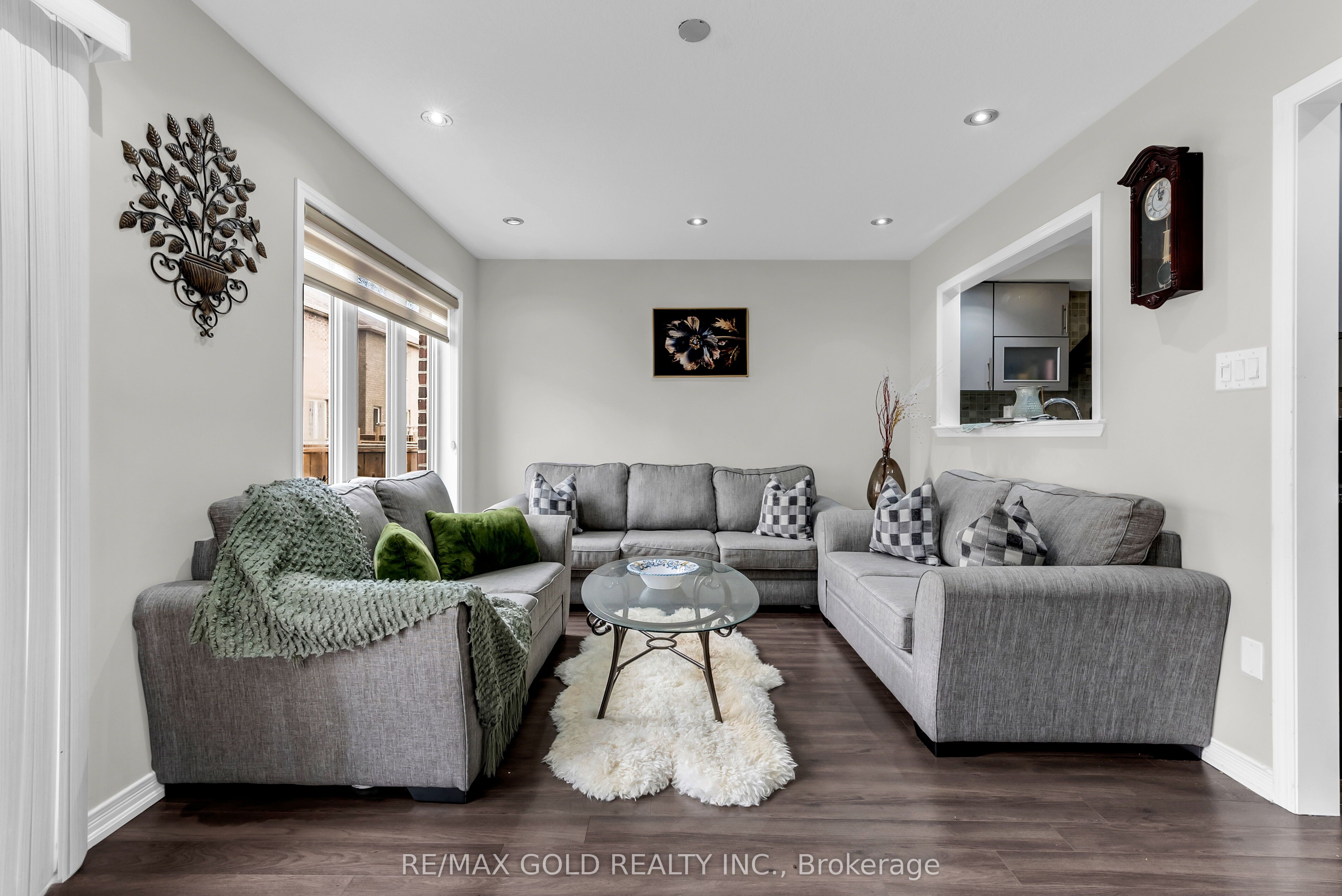 486 Queen Mary Drive, Brampton, ON L7A 4N3 photo 5