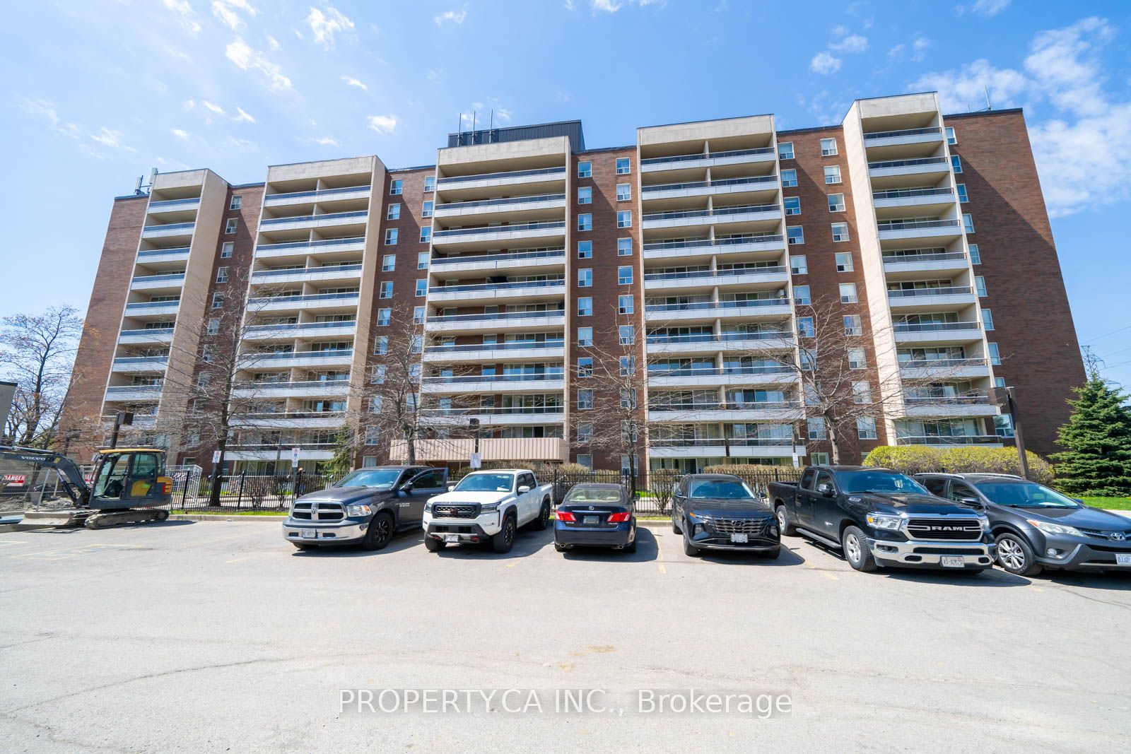 31 Four Winds Drive W 901, Toronto, ON M3J 1K9