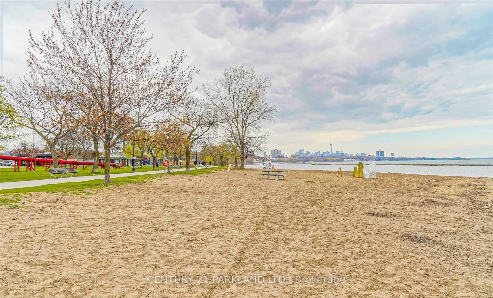 1928 Lake Shore Boulevard W 2802, Toronto, ON M6S 0B1 photo 2