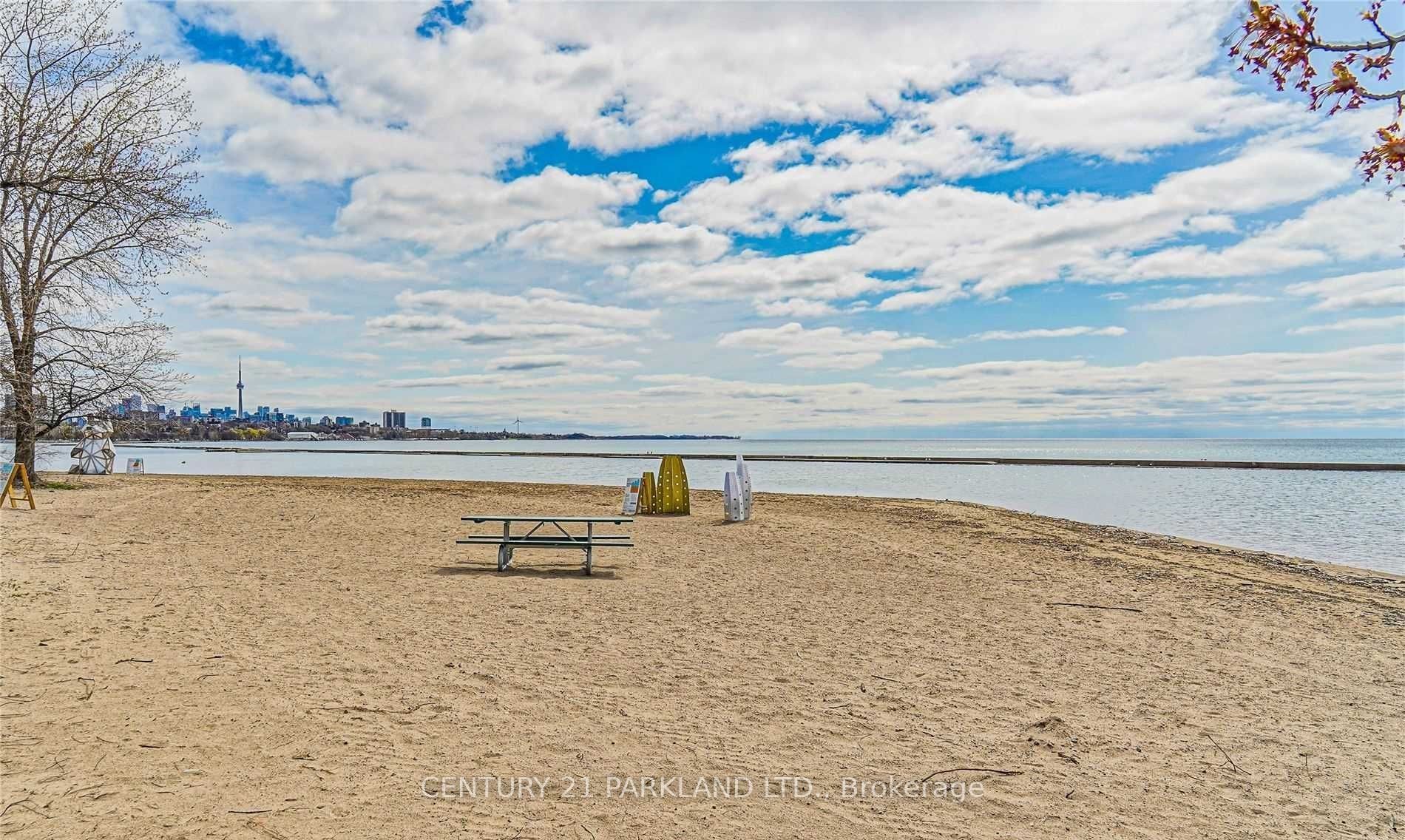 1928 Lake Shore Boulevard W 2802, Toronto, ON M6S 0B1 photo 3