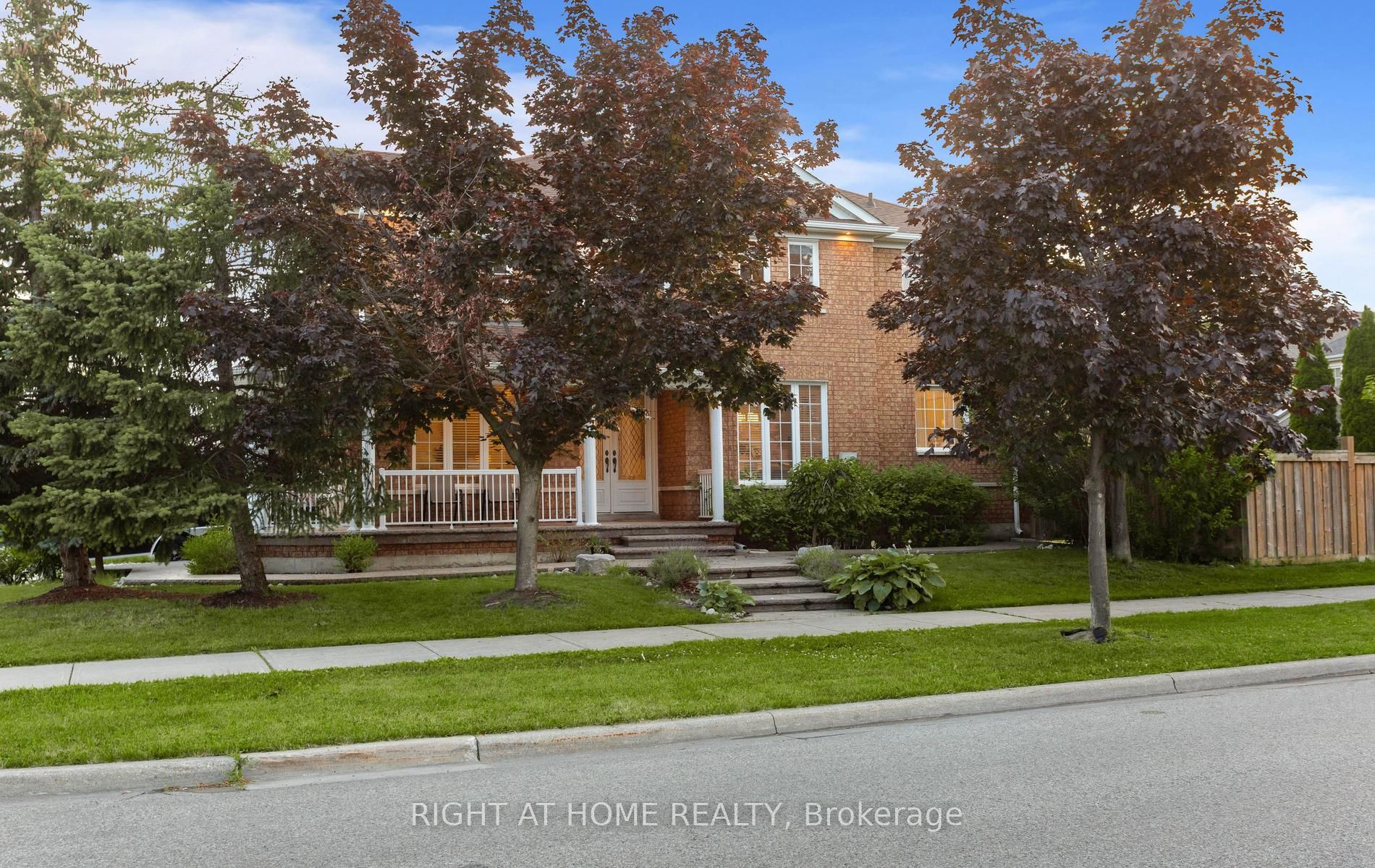 3081 Baron Drive, Mississauga, ON L5M 6W4 photo 2